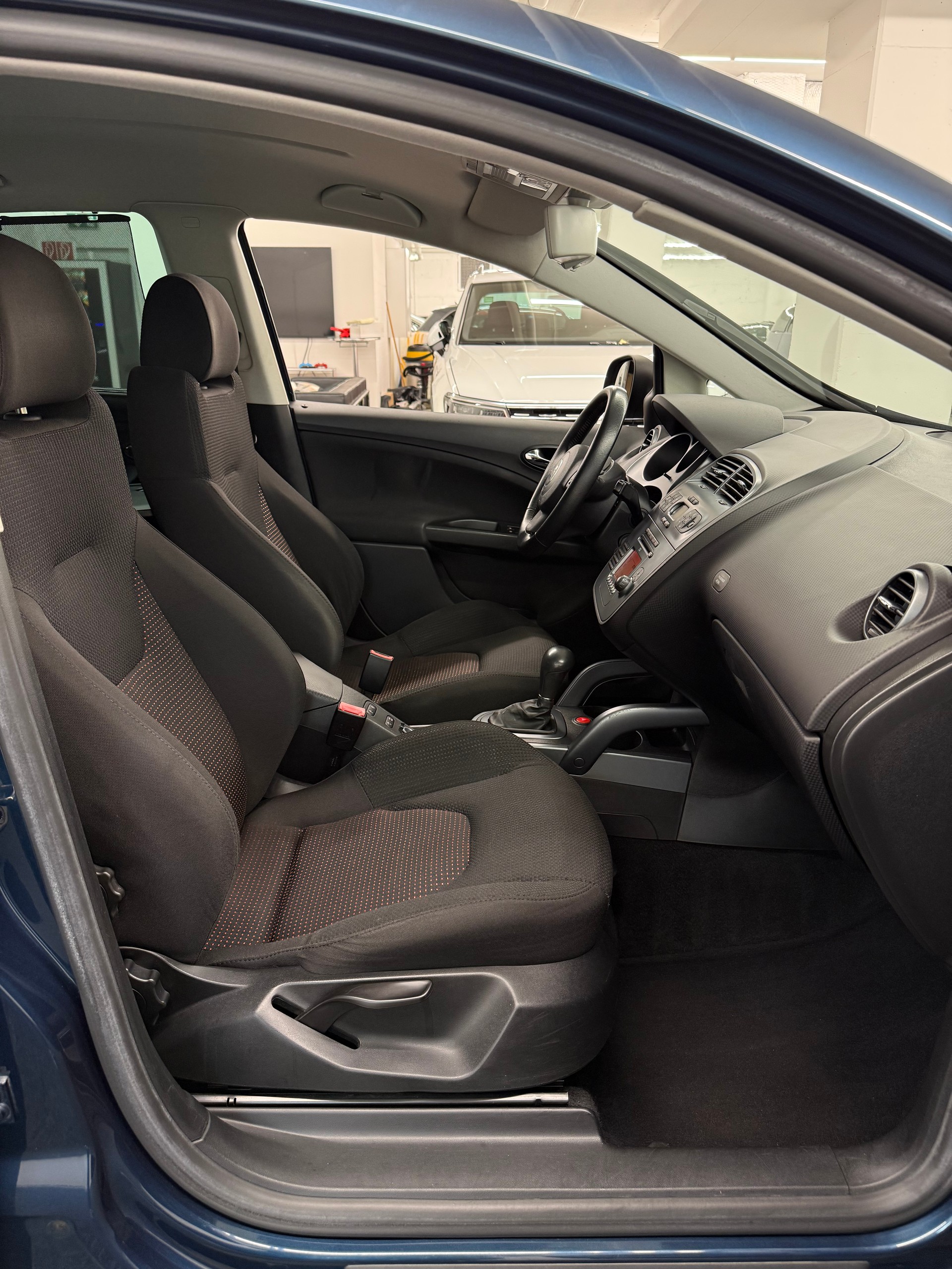 SEAT Altea XL 2.0 TDI Celebration DSG-image-13