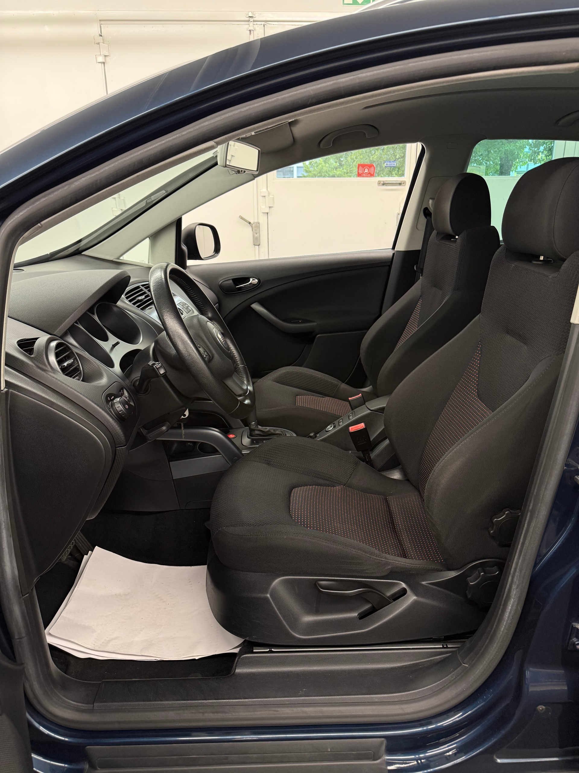 SEAT Altea XL 2.0 TDI Celebration DSG-image-10