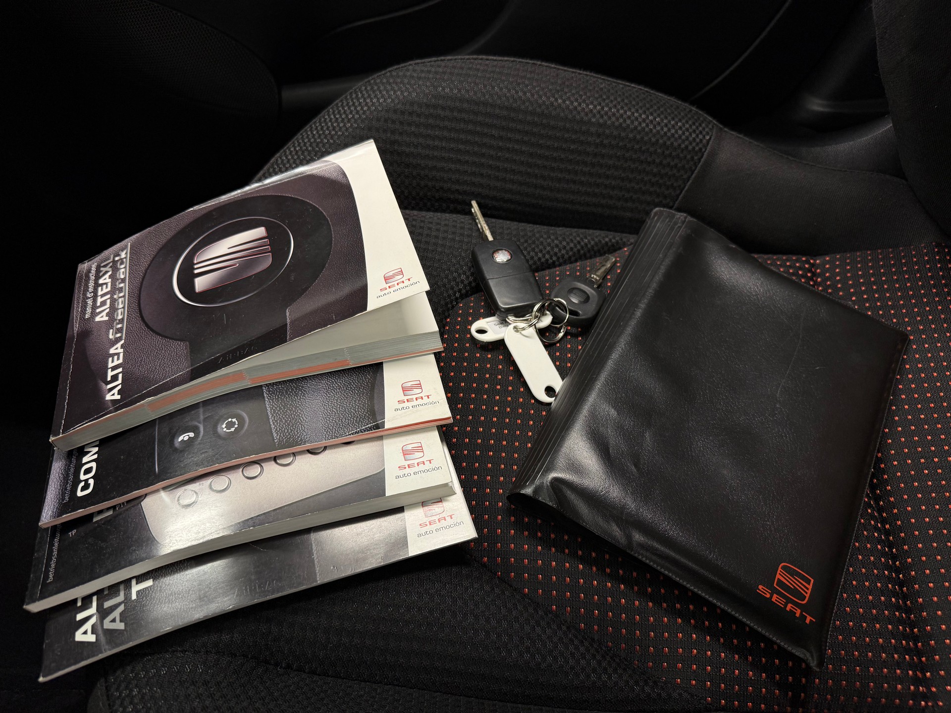 SEAT Altea XL 2.0 TDI Celebration DSG-image-18