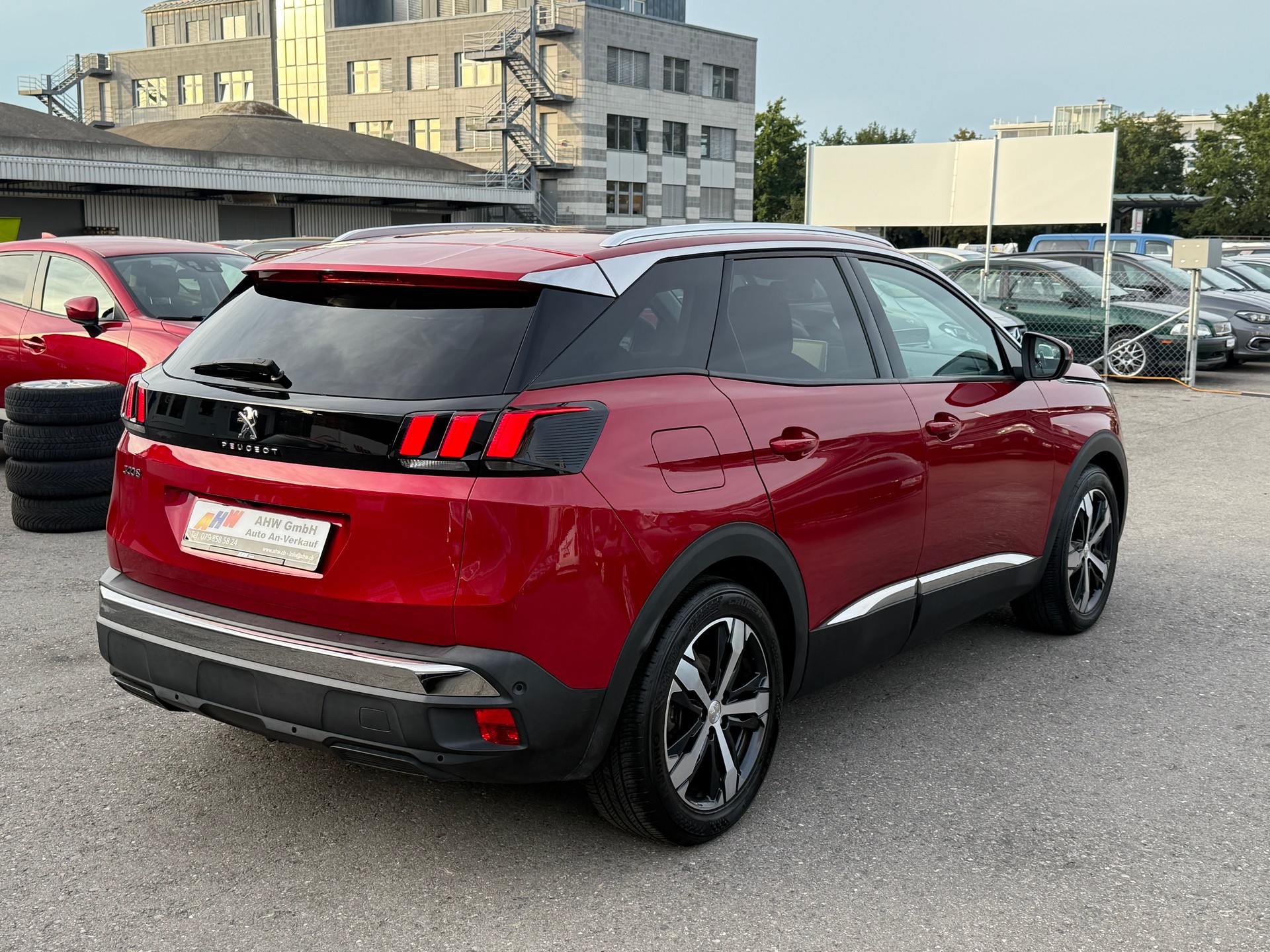 PEUGEOT 3008 1.6 THP Allure EAT / Frisch ab MFK / 1 Jahr Garantie / AHK / Rückfahrkamera / Apple Carplay / Navi-image-3
