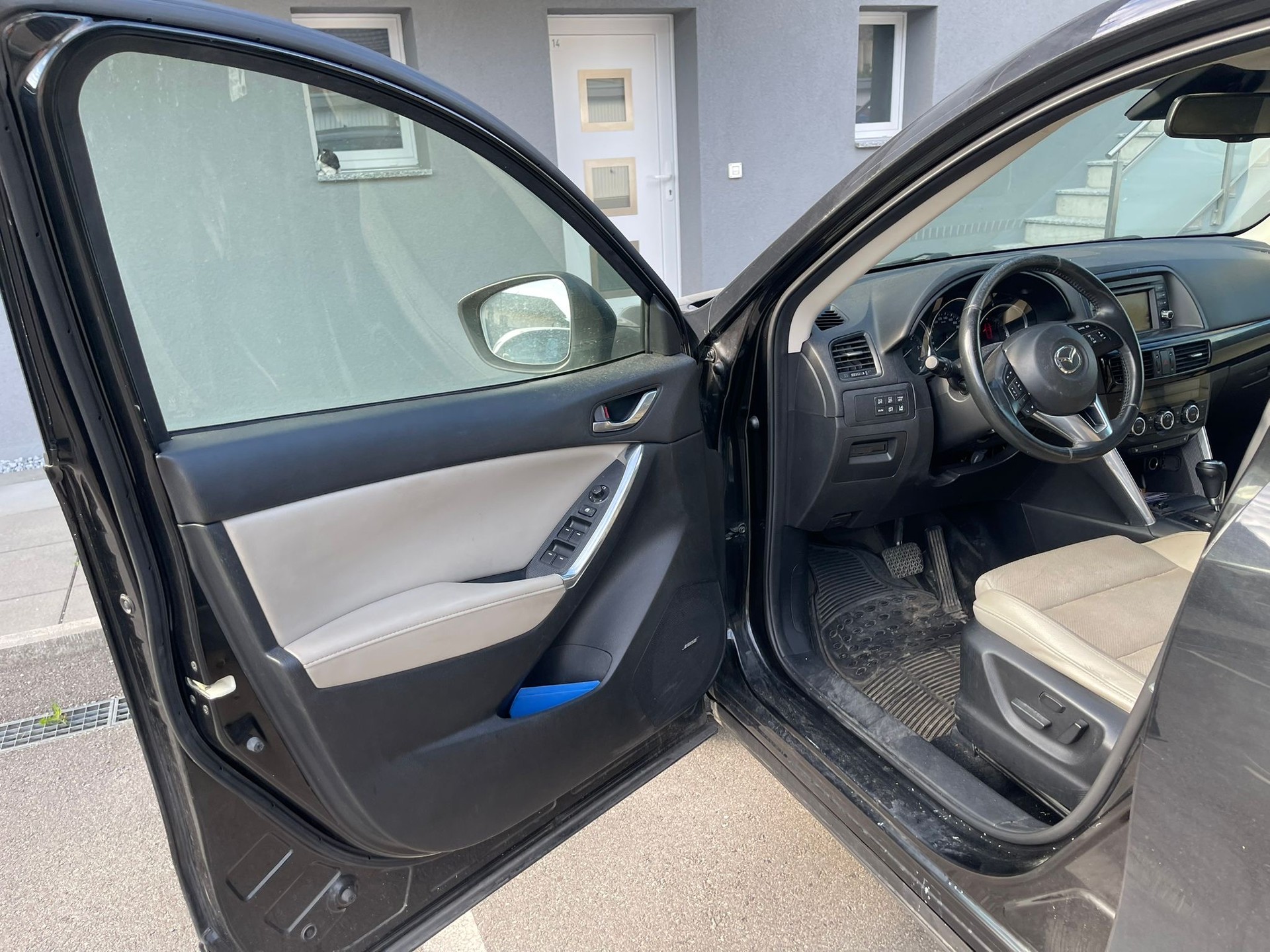 MAZDA CX-5 2.2 D HP Revolution AWD Automatic-image-8