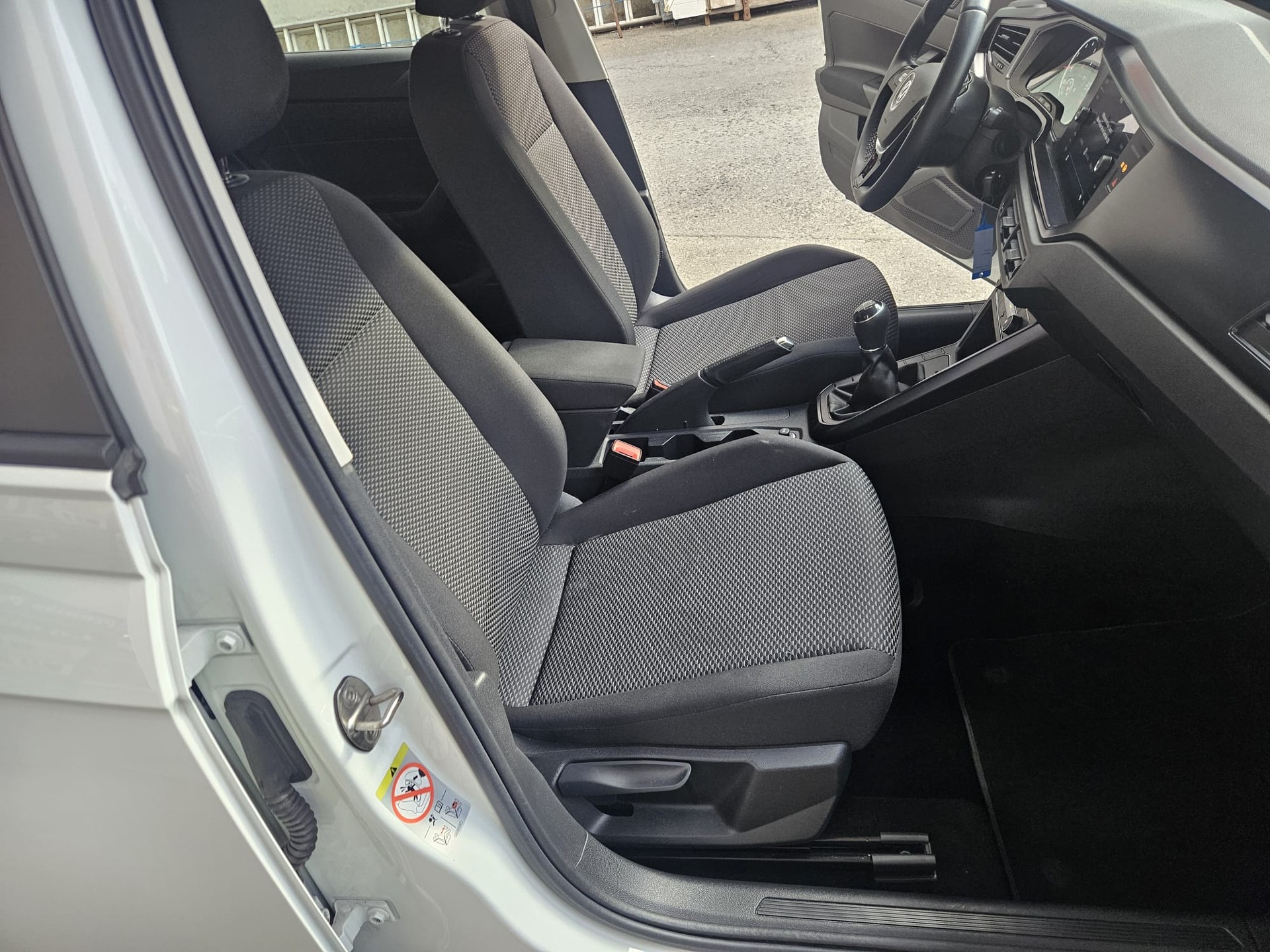 VW Polo 1.0 TSI BMT Trendline-image-14