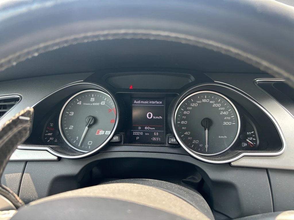AUDI S5 Coupé 4.2 FSI quattro tiptronic-image-15
