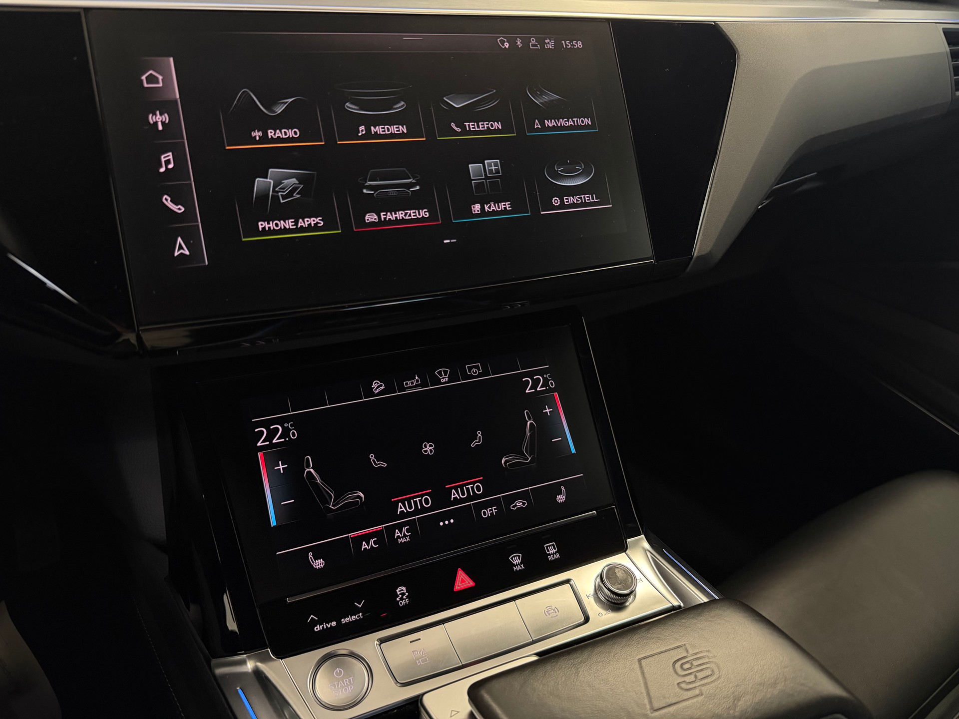 AUDI e-tron 50 Sportback S Line quattro-image-29