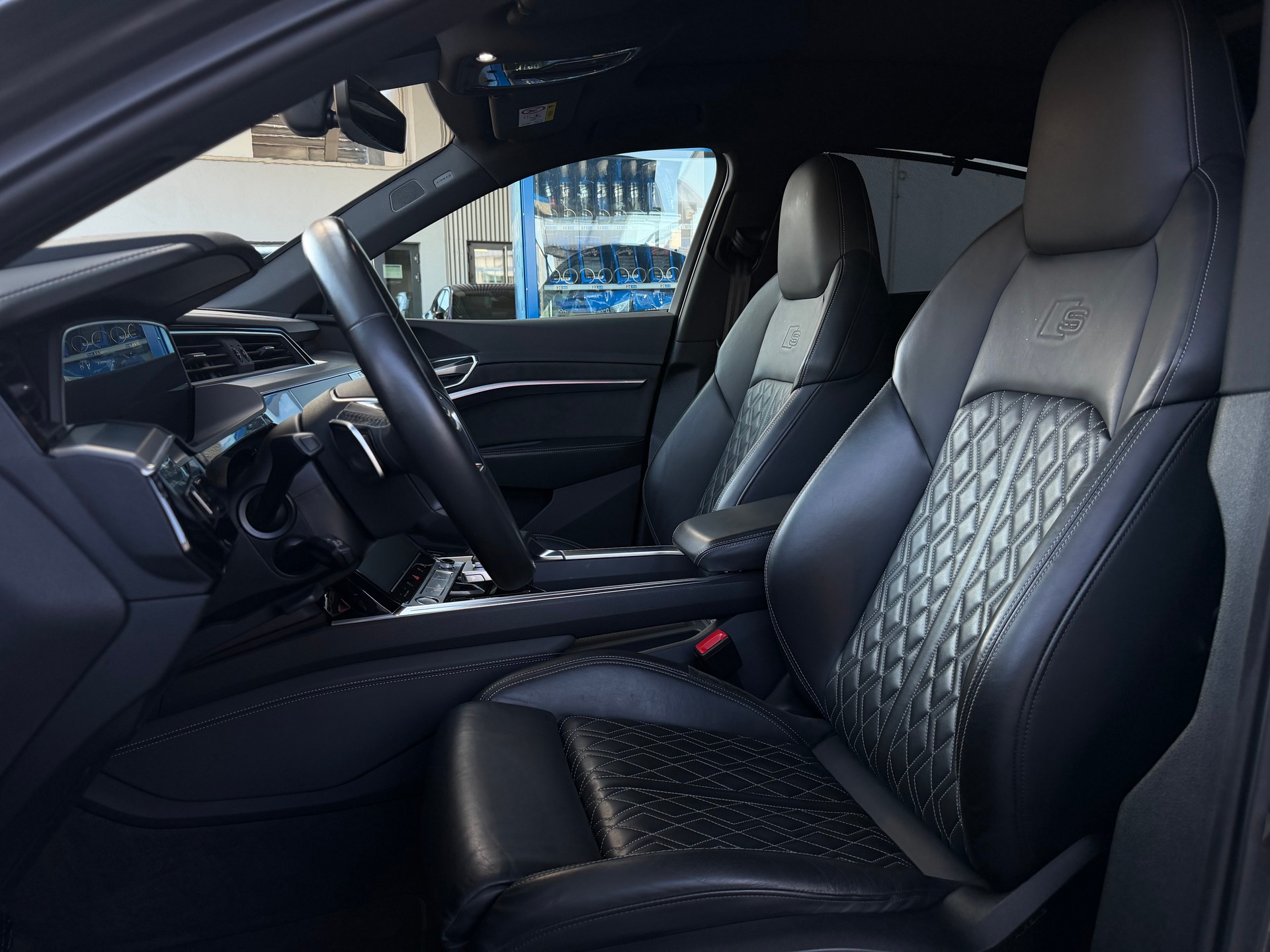 AUDI e-tron 50 Sportback S Line quattro-image-10