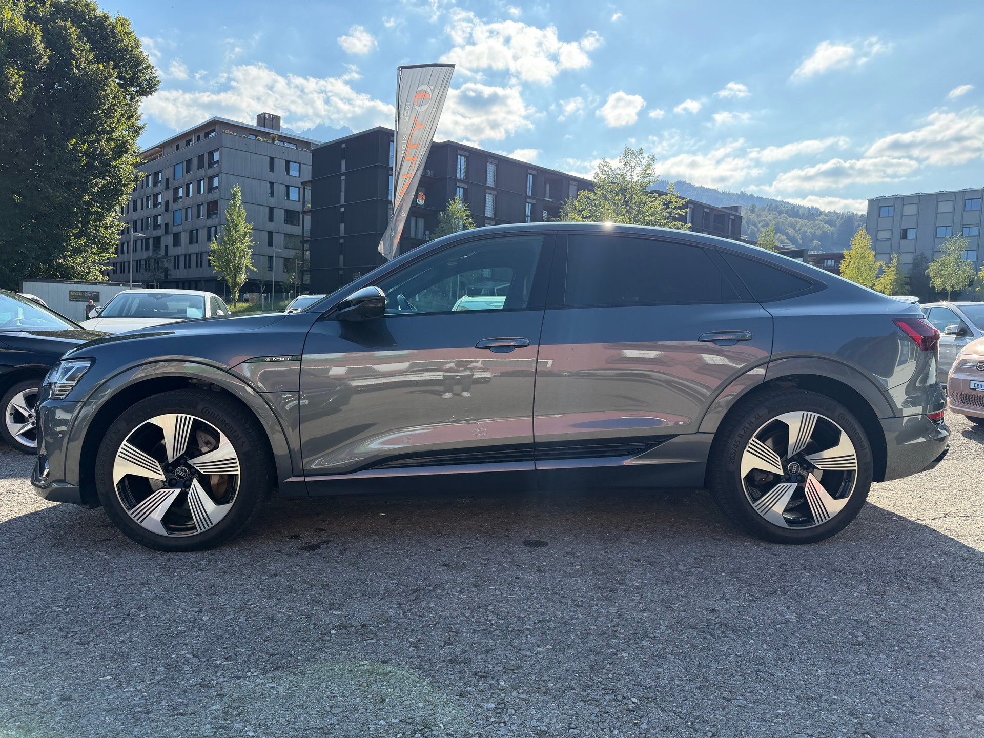 AUDI e-tron 50 Sportback S Line quattro-image-3
