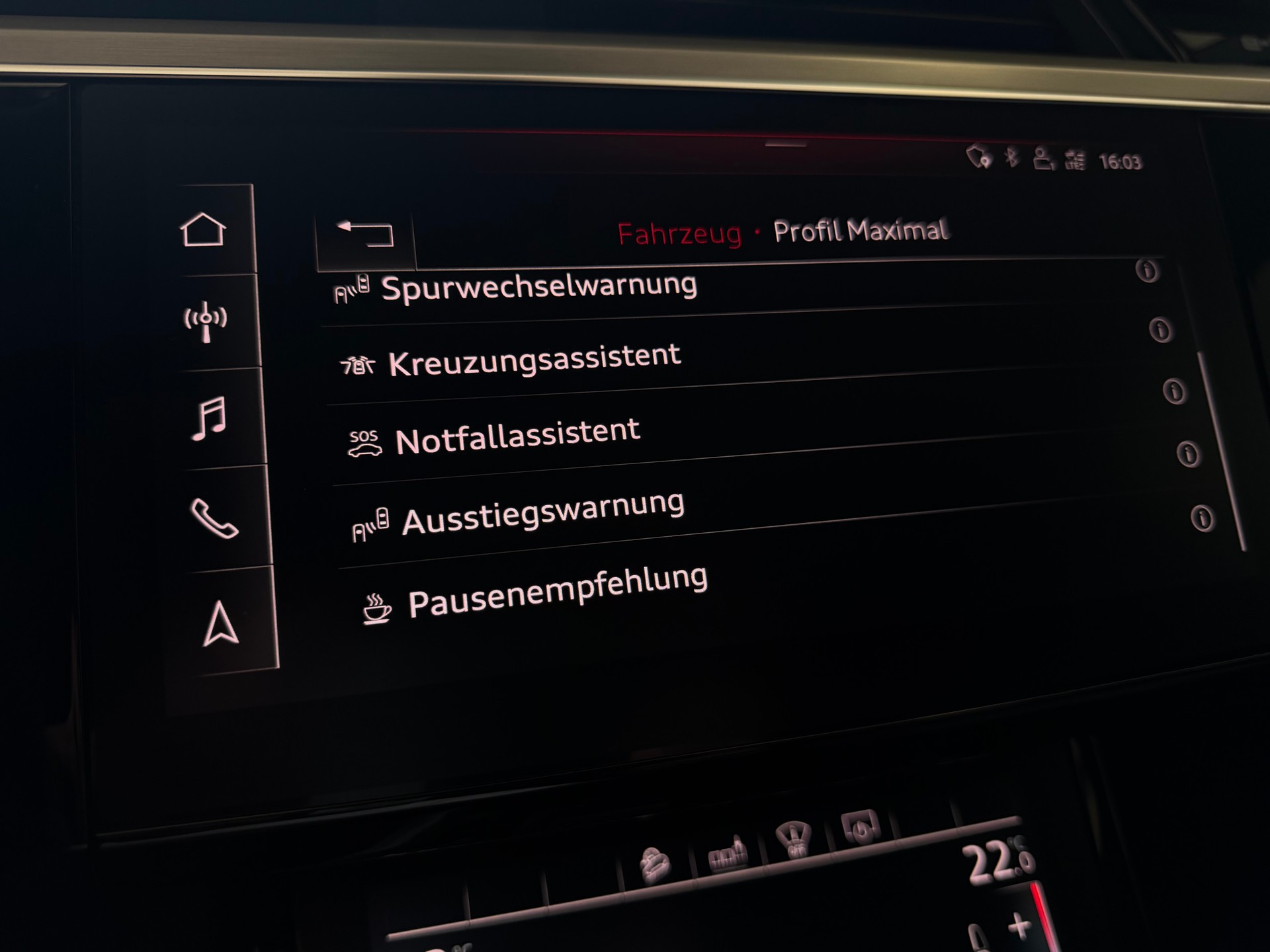 AUDI e-tron 50 Sportback S Line quattro-image-25