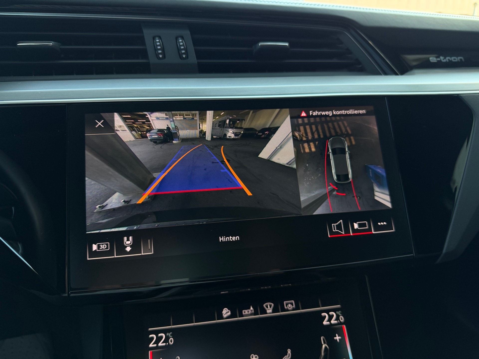AUDI e-tron 50 Sportback S Line quattro-image-15