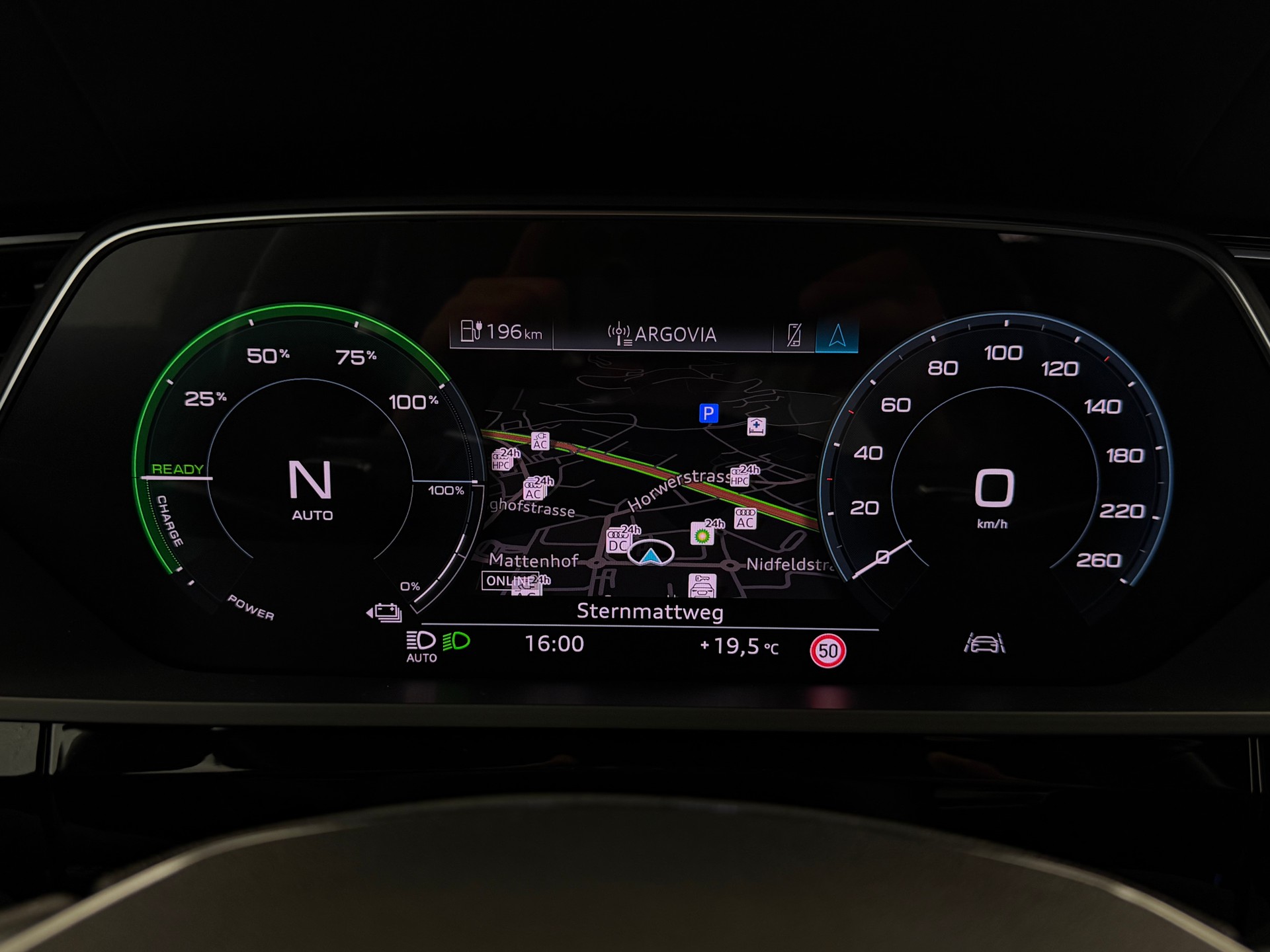 AUDI e-tron 50 Sportback S Line quattro-image-21