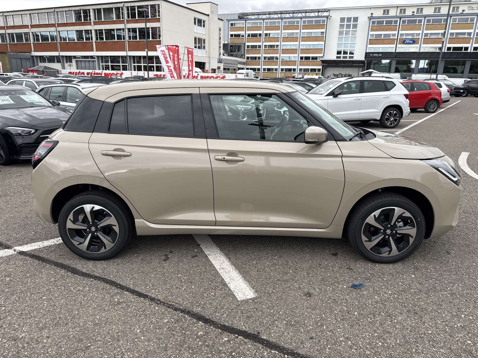 SUZUKI Swift 1.2 Compact Top Hybrid 4x4-image-10