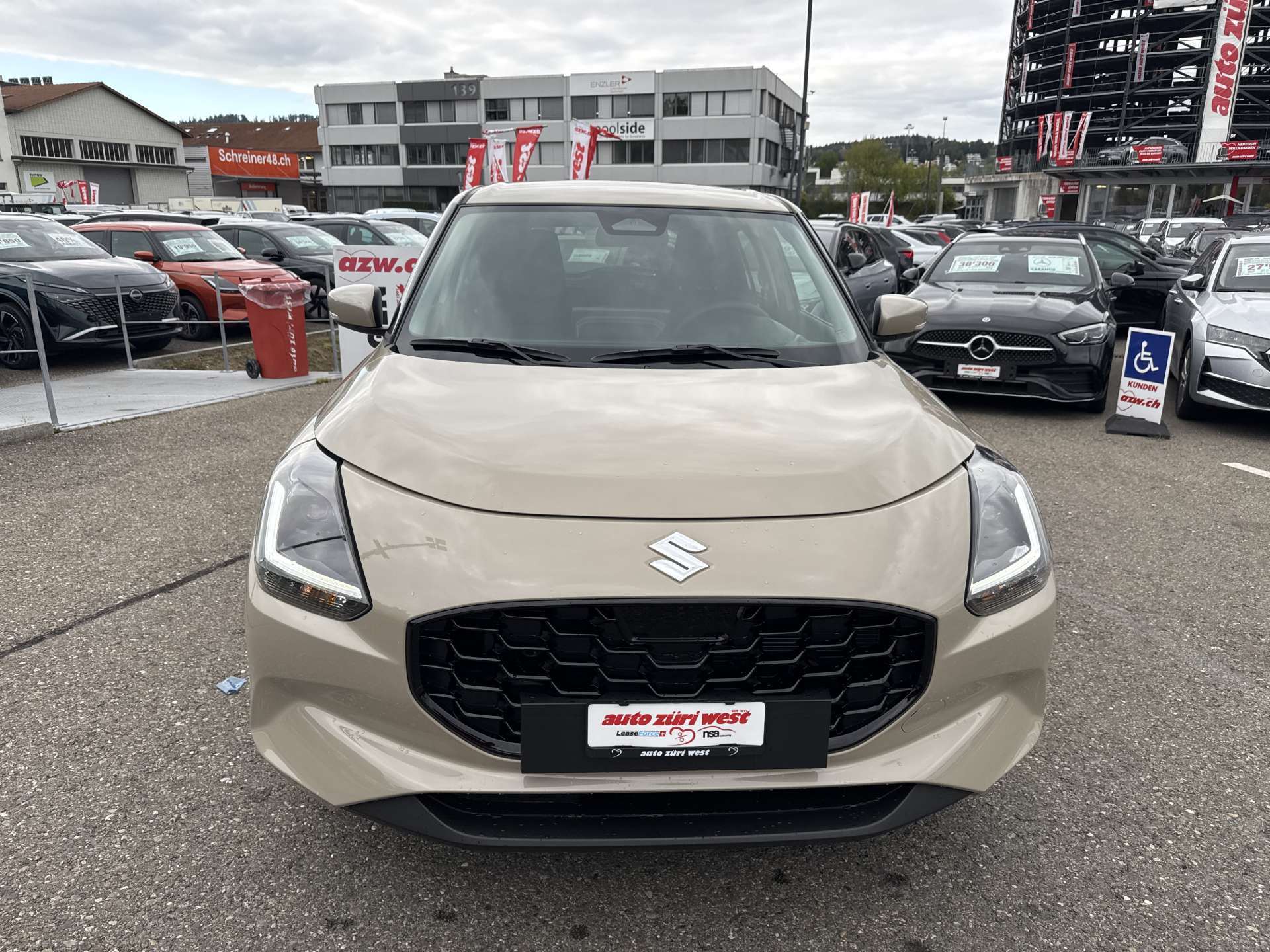 SUZUKI Swift 1.2 Compact Top Hybrid 4x4-image-13
