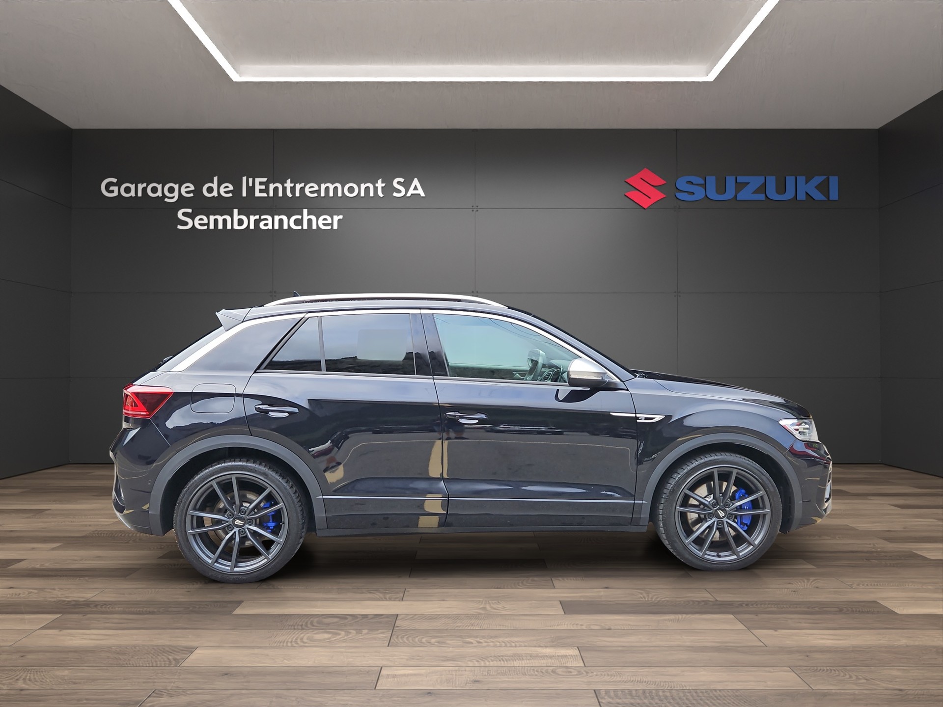 VW T-Roc 2.0 TSI R DSG 4Motion-image-6