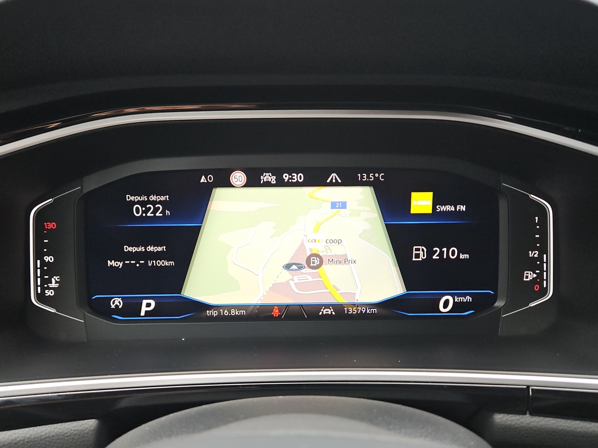 VW T-Roc 2.0 TSI R DSG 4Motion-image-25