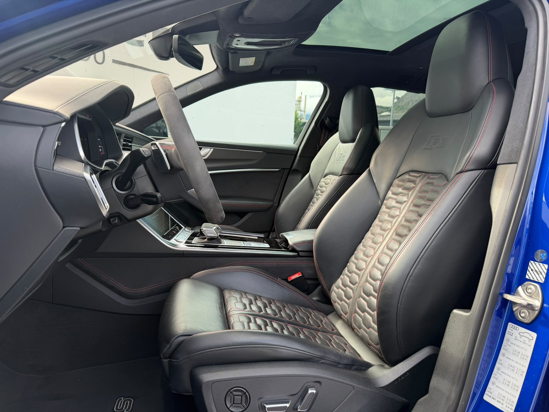 AUDI RS6 Avant 4.0 TFSI V8 quattro-image-8