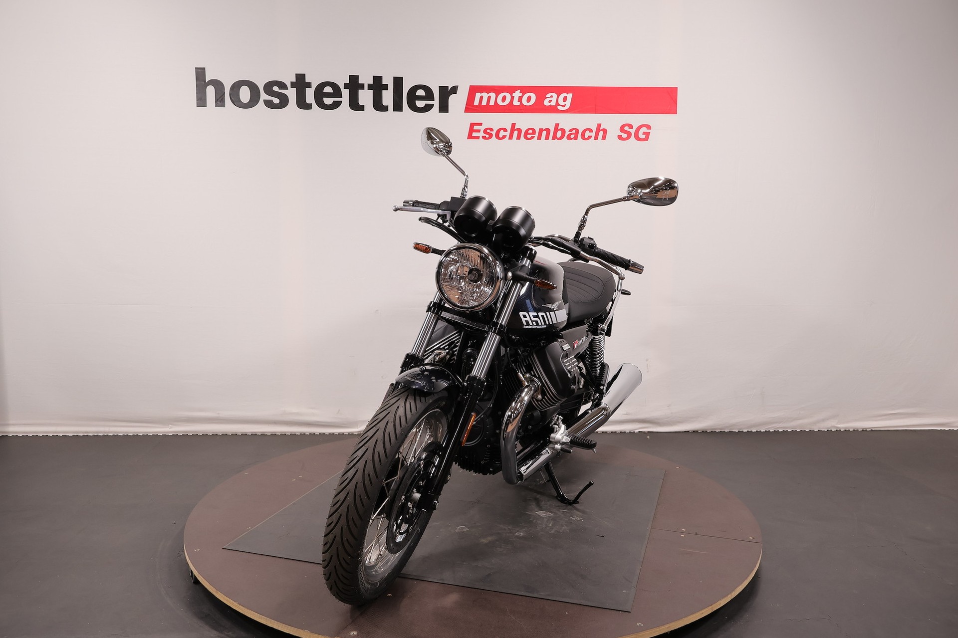 MOTO GUZZI V7 850 Special-showroom-element-2