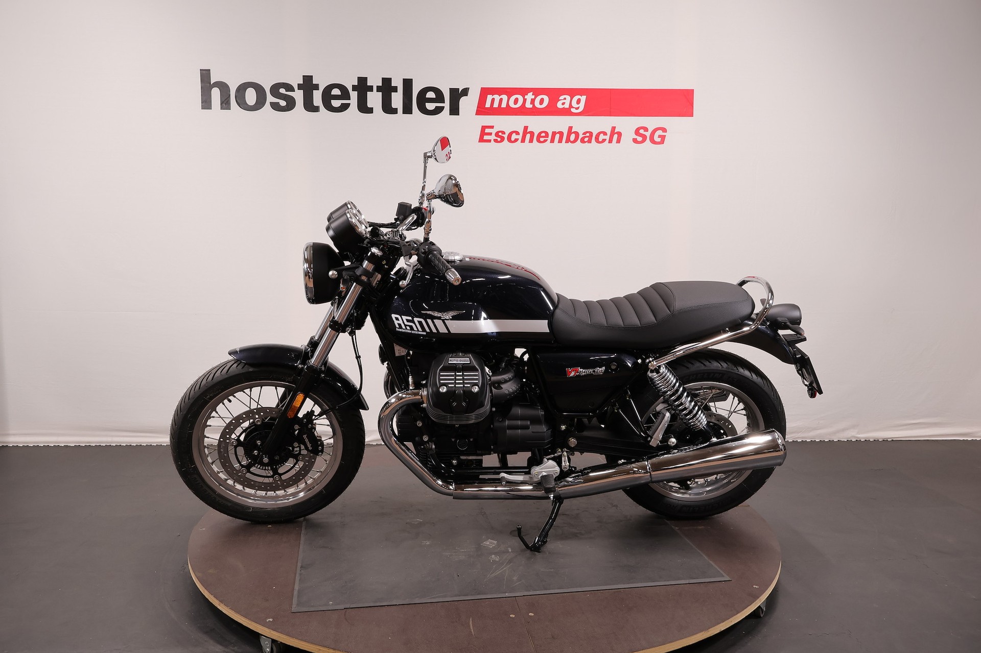 MOTO GUZZI V7 850 Special-showroom-element-3