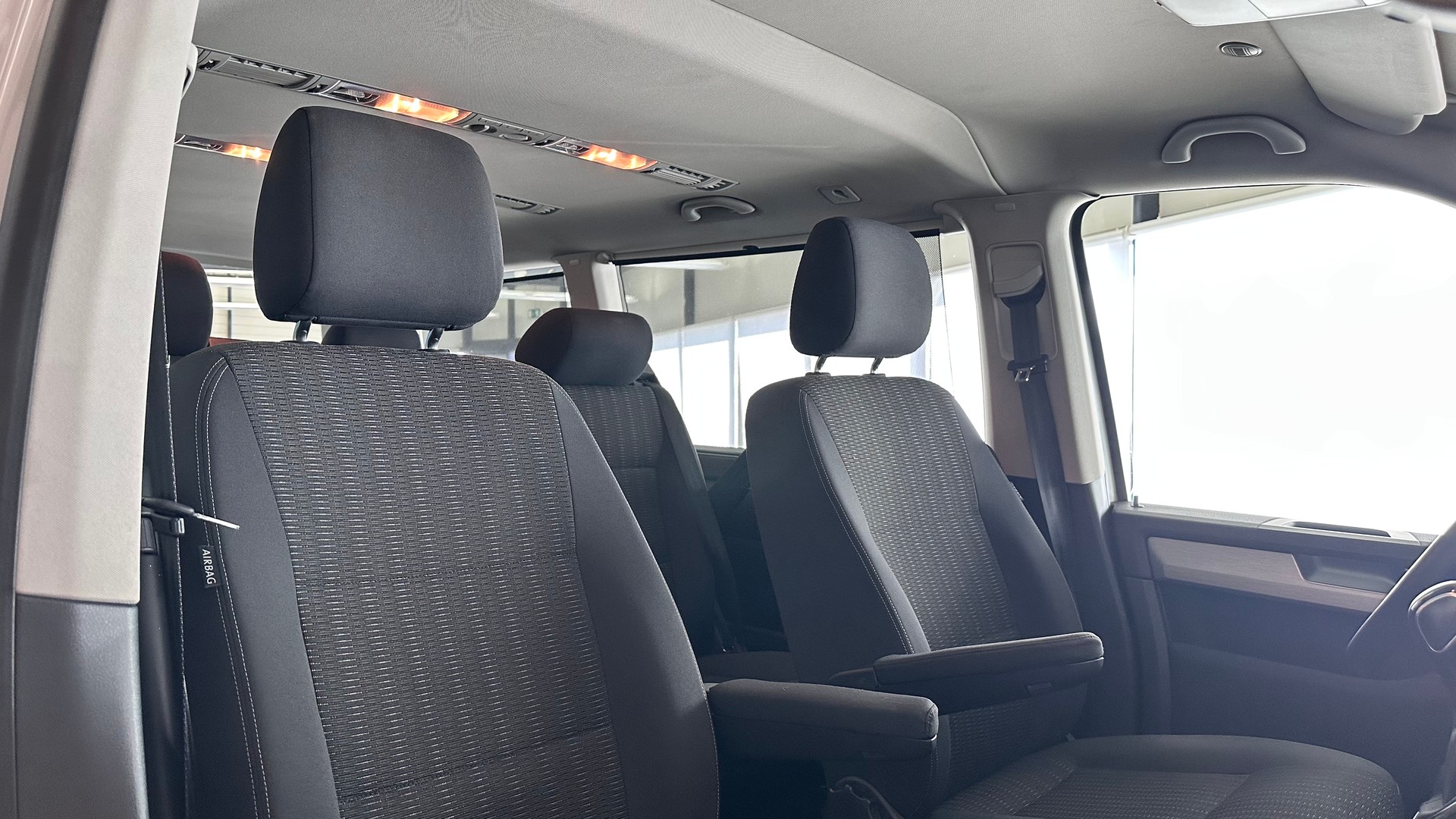 VW T6 Multivan 2.0 TDI 199 Comfortline DSG-image-1