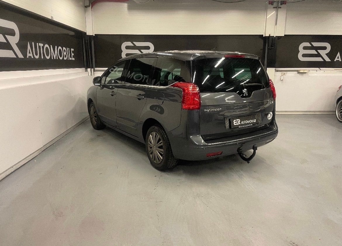 PEUGEOT 5008 1.6 16V T Sport Pack. 7-Plätze-image-2
