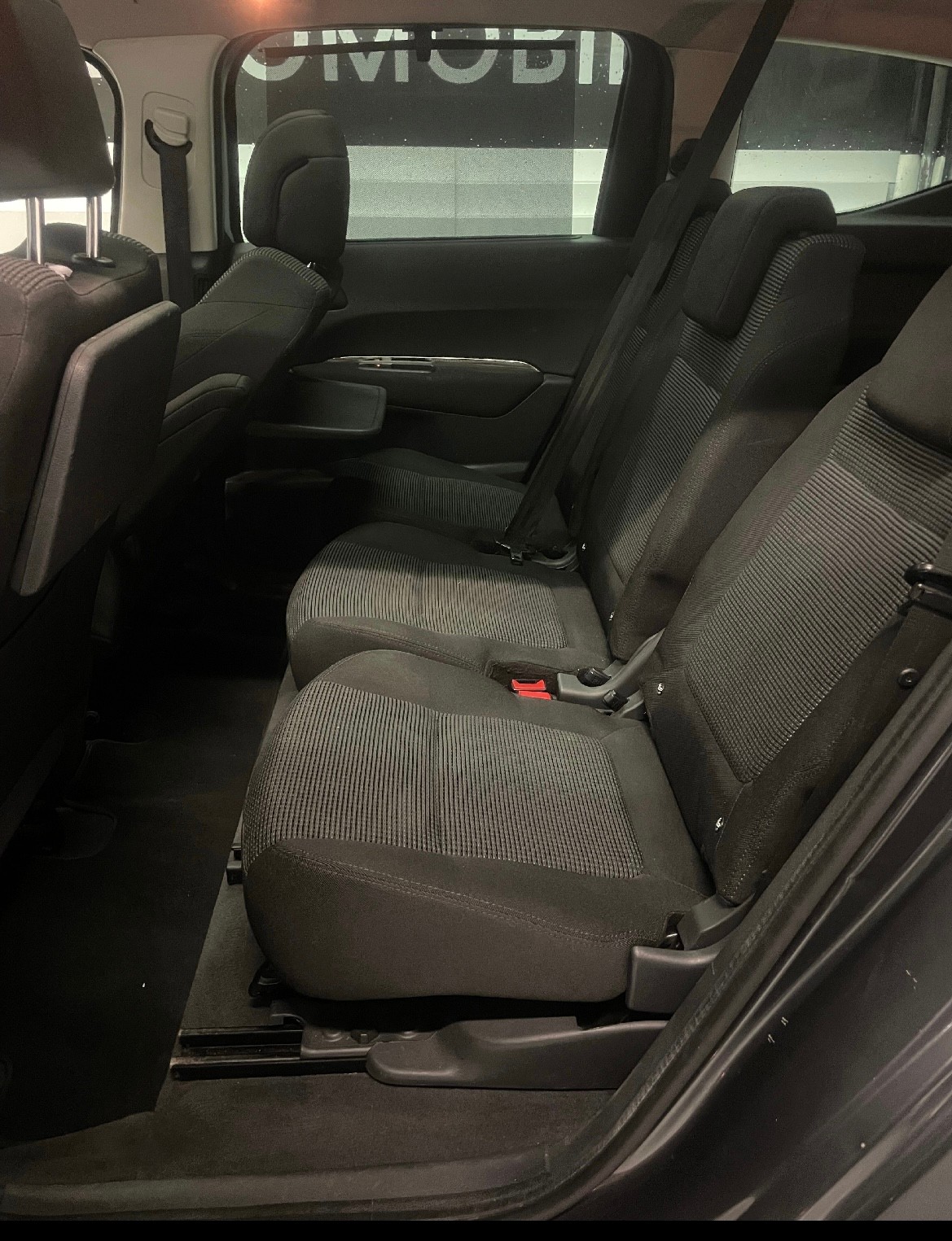 PEUGEOT 5008 1.6 16V T Sport Pack. 7-Plätze-image-12