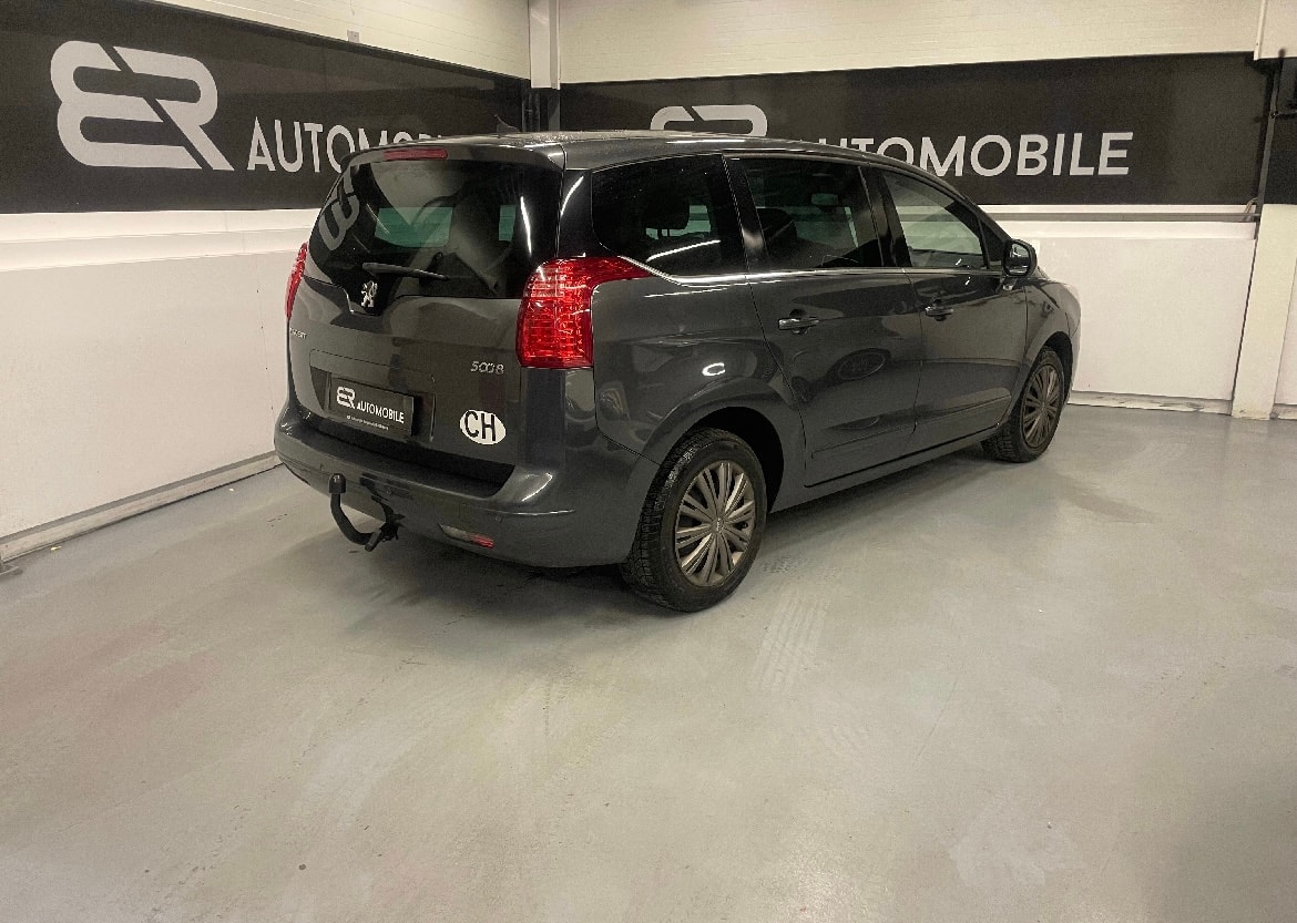 PEUGEOT 5008 1.6 16V T Sport Pack. 7-Plätze-image-3