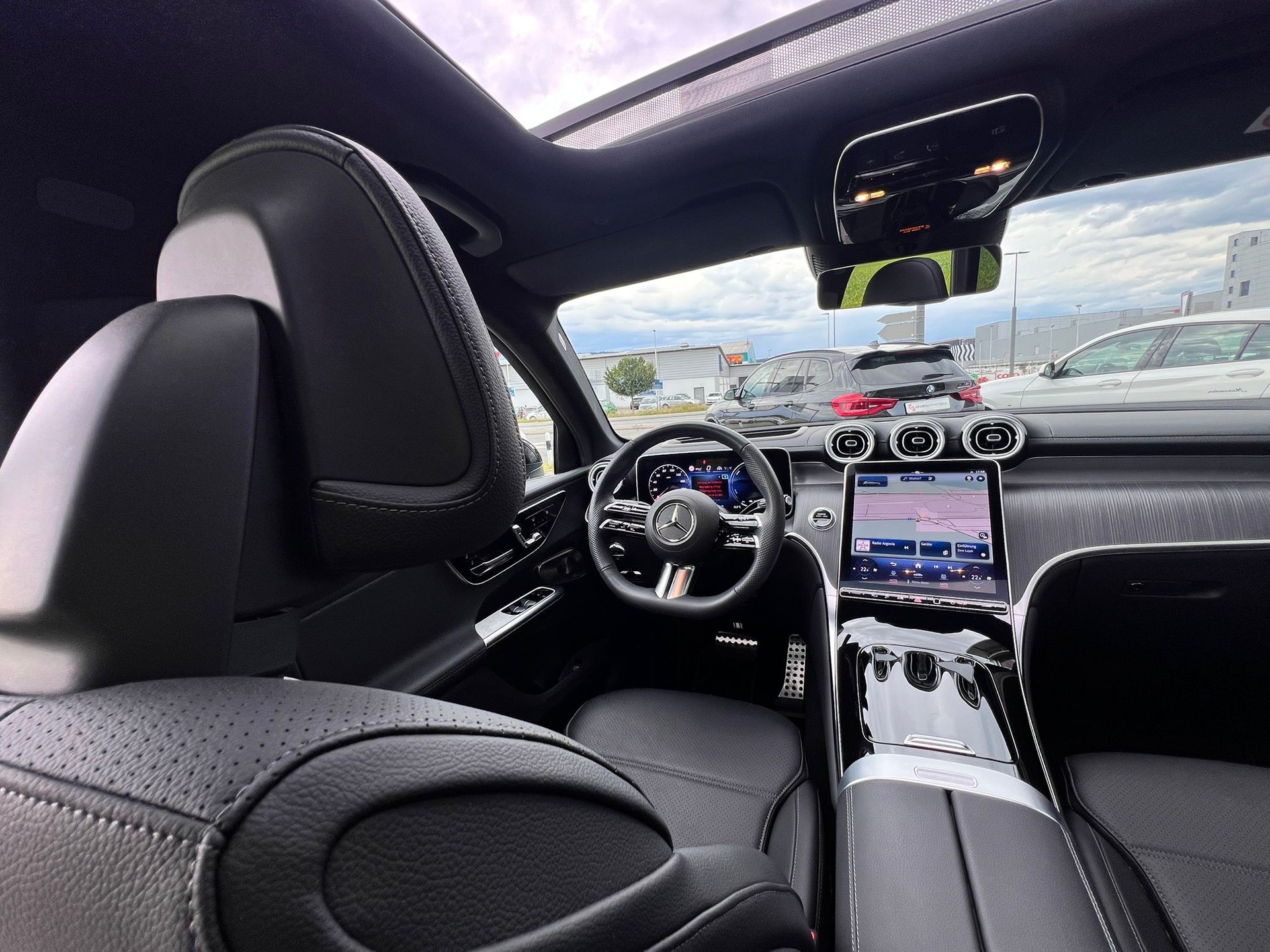 MERCEDES-BENZ GLC 400 e AMG Line 4matic (Sommer- & Winterräder)-image-4