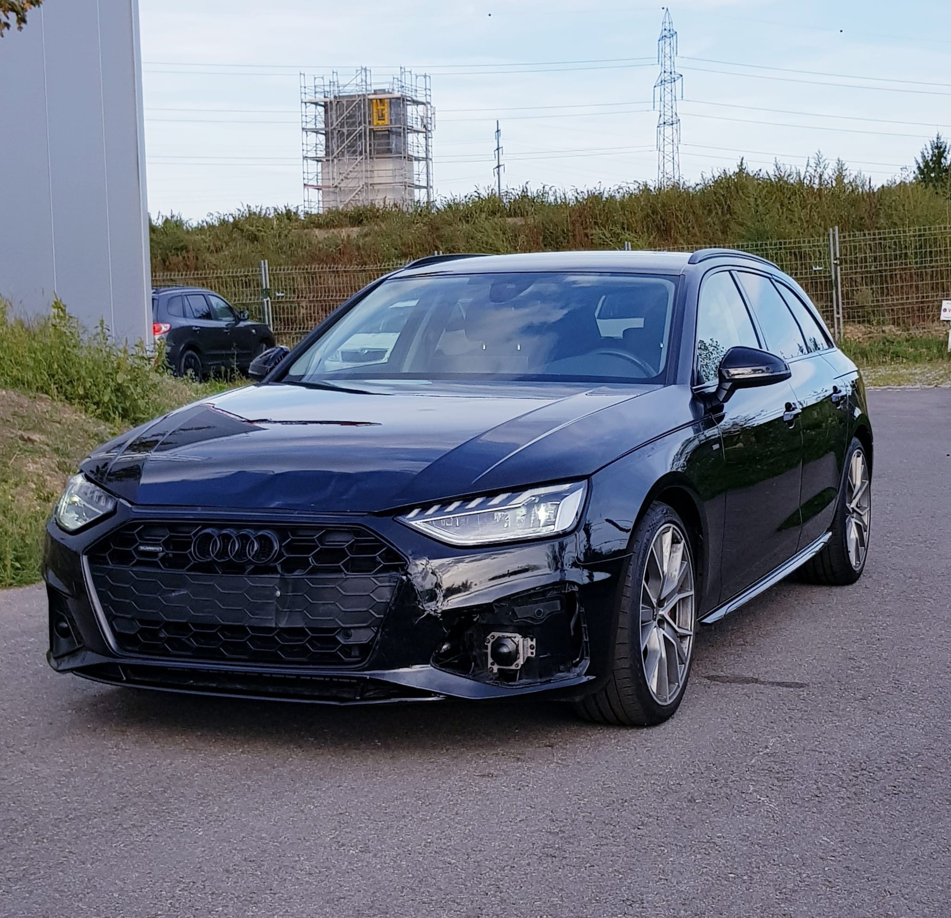 AUDI A4 Avant 40 TDI quattro S-tronic-image-0