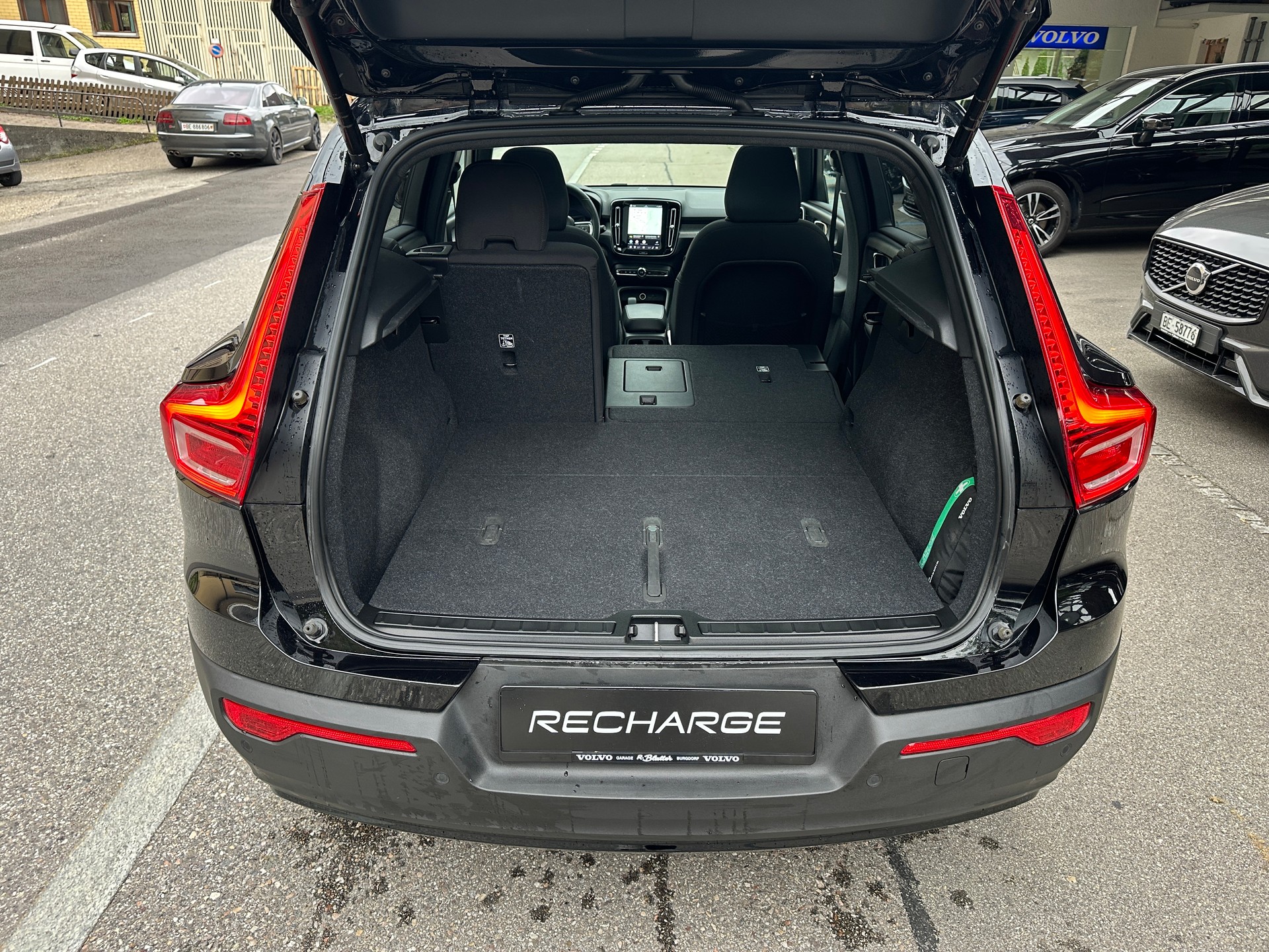 VOLVO XC40 Recharge P6 Ultimate FWD-image-14