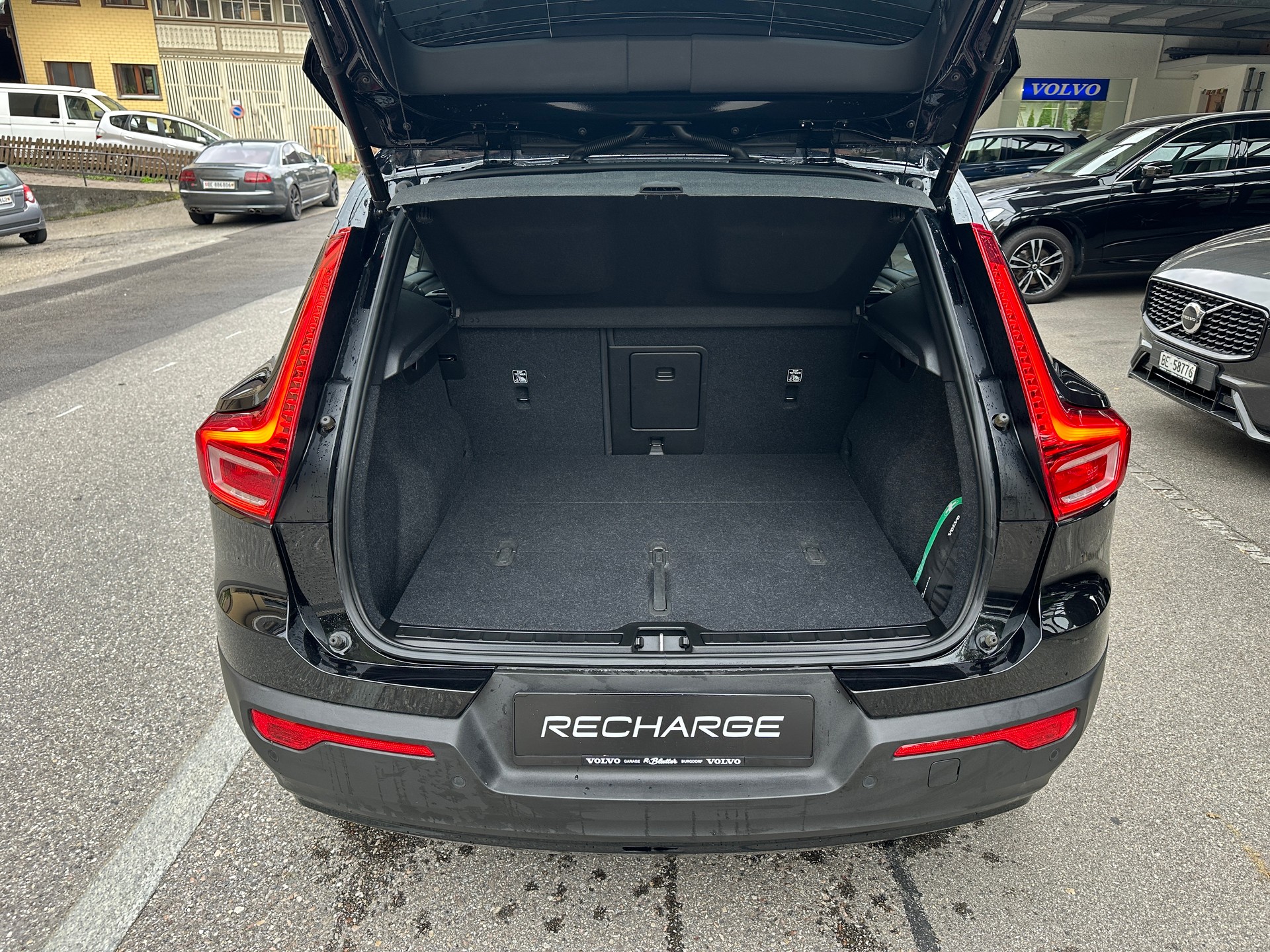 VOLVO XC40 Recharge P6 Ultimate FWD-image-13