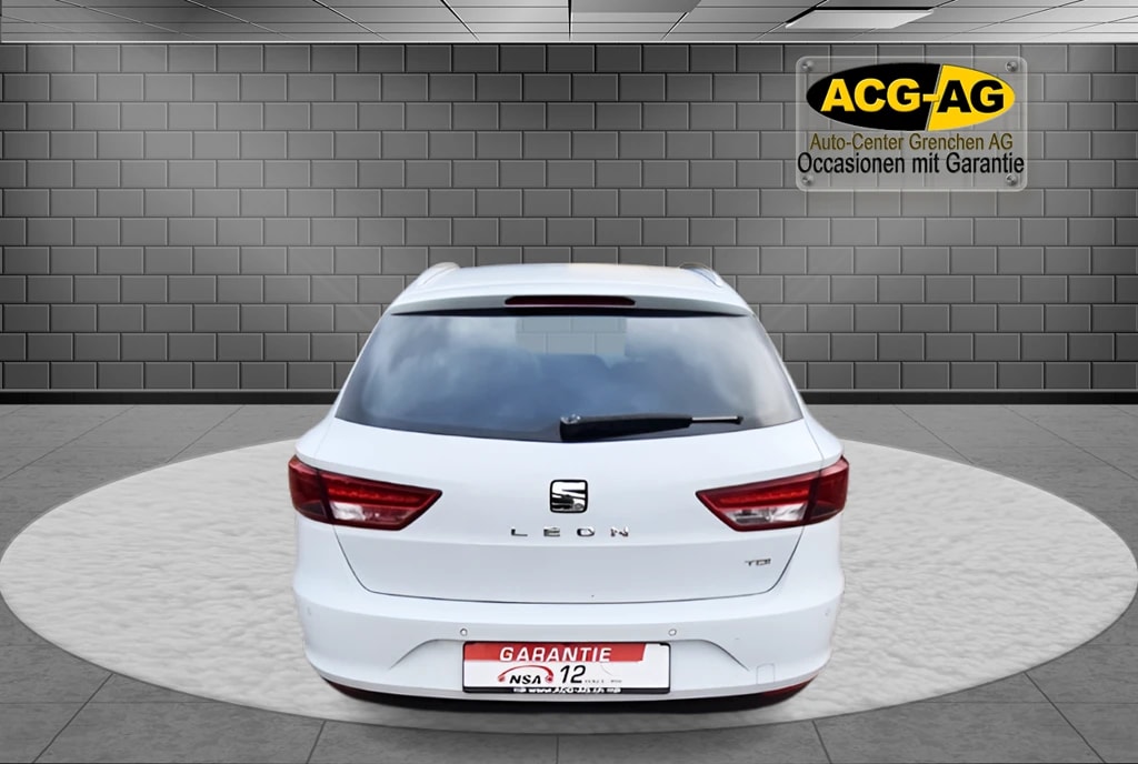SEAT Leon ST 2.0 TDI Style DSG ** Alcantara-Leder ** Navigation ** Abstandsregelsysteme ** PDC ** Frisch Ab MFK & Service **-image-4