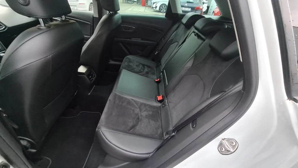 SEAT Leon ST 2.0 TDI Style DSG ** Alcantara-Leder ** Navigation ** Abstandsregelsysteme ** PDC ** Frisch Ab MFK & Service **-image-12