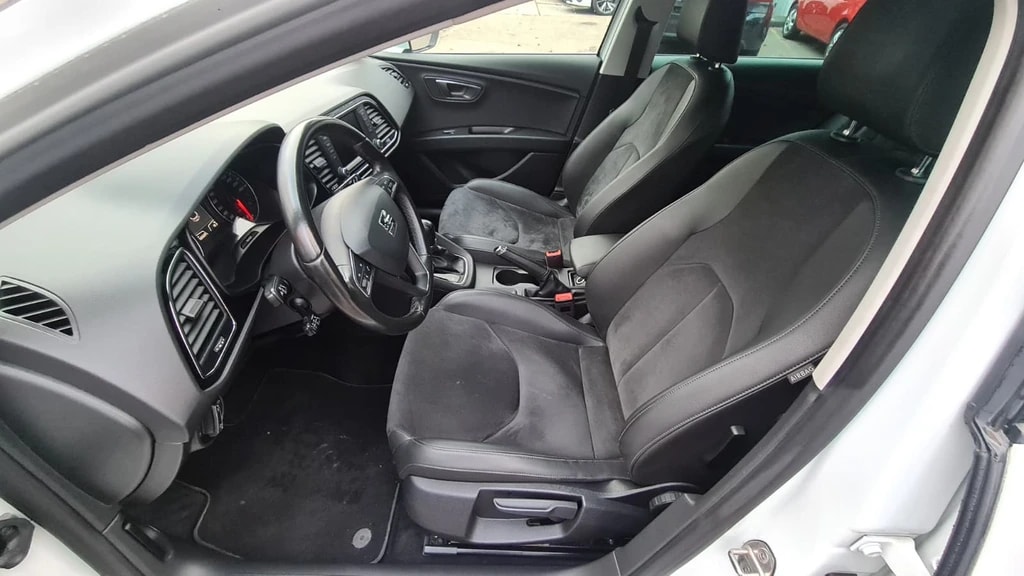SEAT Leon ST 2.0 TDI Style DSG ** Alcantara-Leder ** Navigation ** Abstandsregelsysteme ** PDC ** Frisch Ab MFK & Service **-image-11