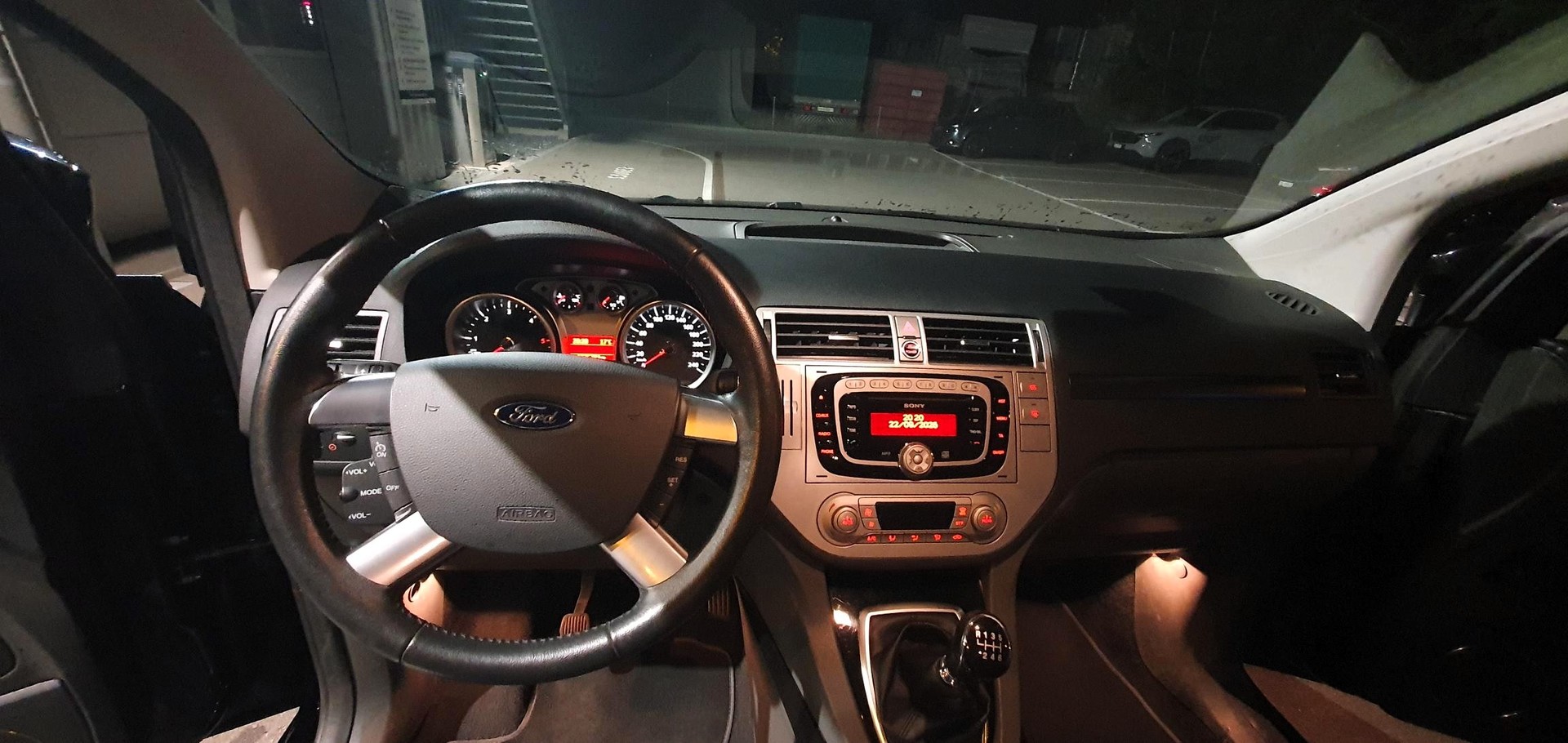 FORD Kuga 2.0 TDCi Titanium 4WD-image-11