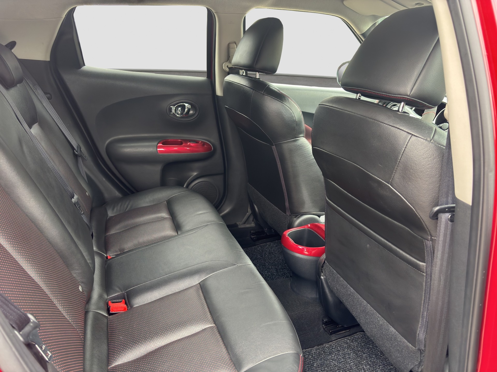 NISSAN Juke 1.6 DIG-T tekna-image-12