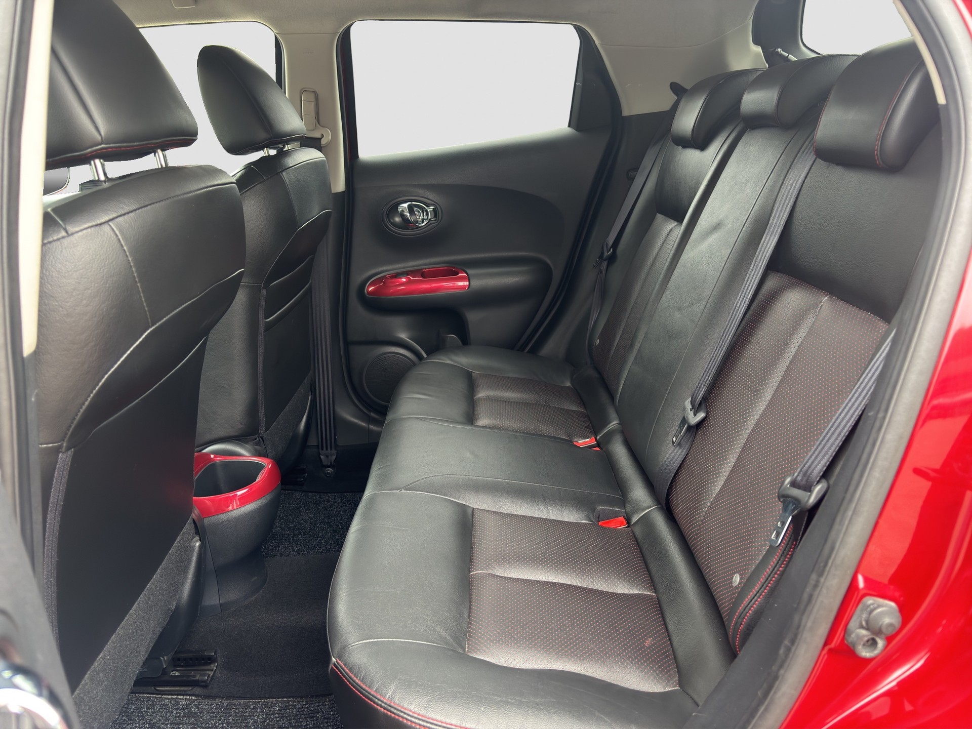 NISSAN Juke 1.6 DIG-T tekna-image-13