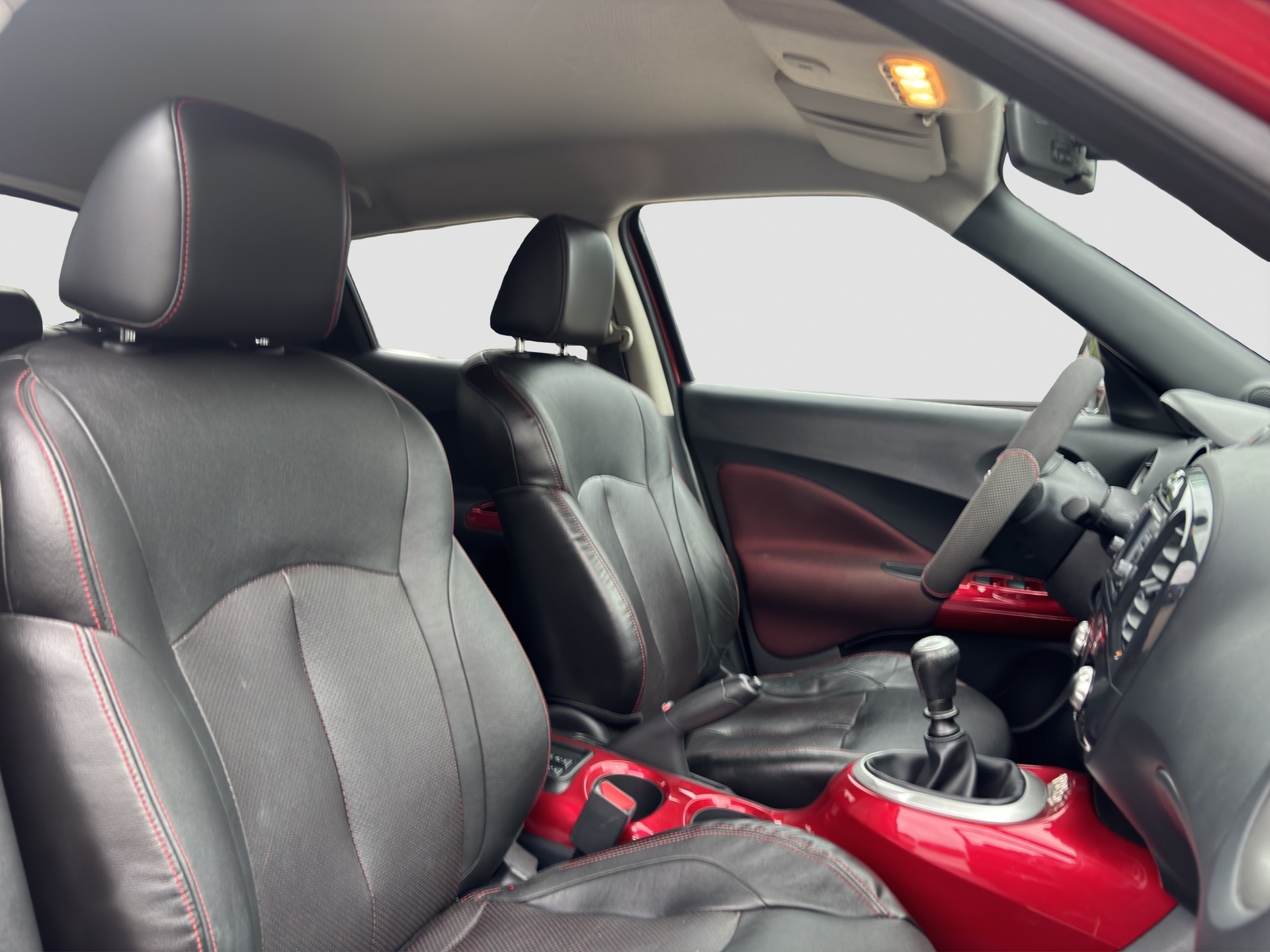 NISSAN Juke 1.6 DIG-T tekna-image-11