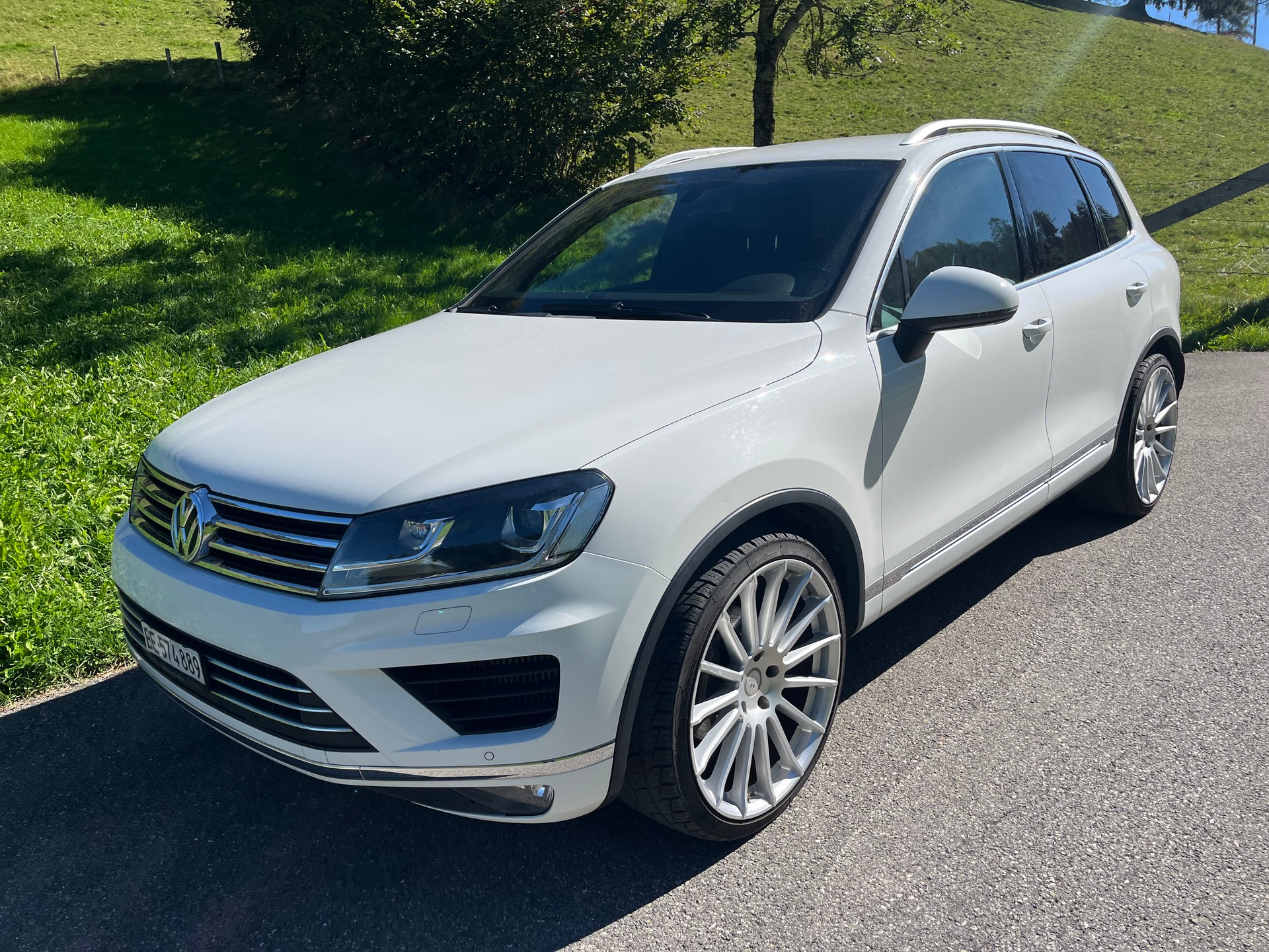 VW 3.0 V6 TDI 262 BlueMT-image-1