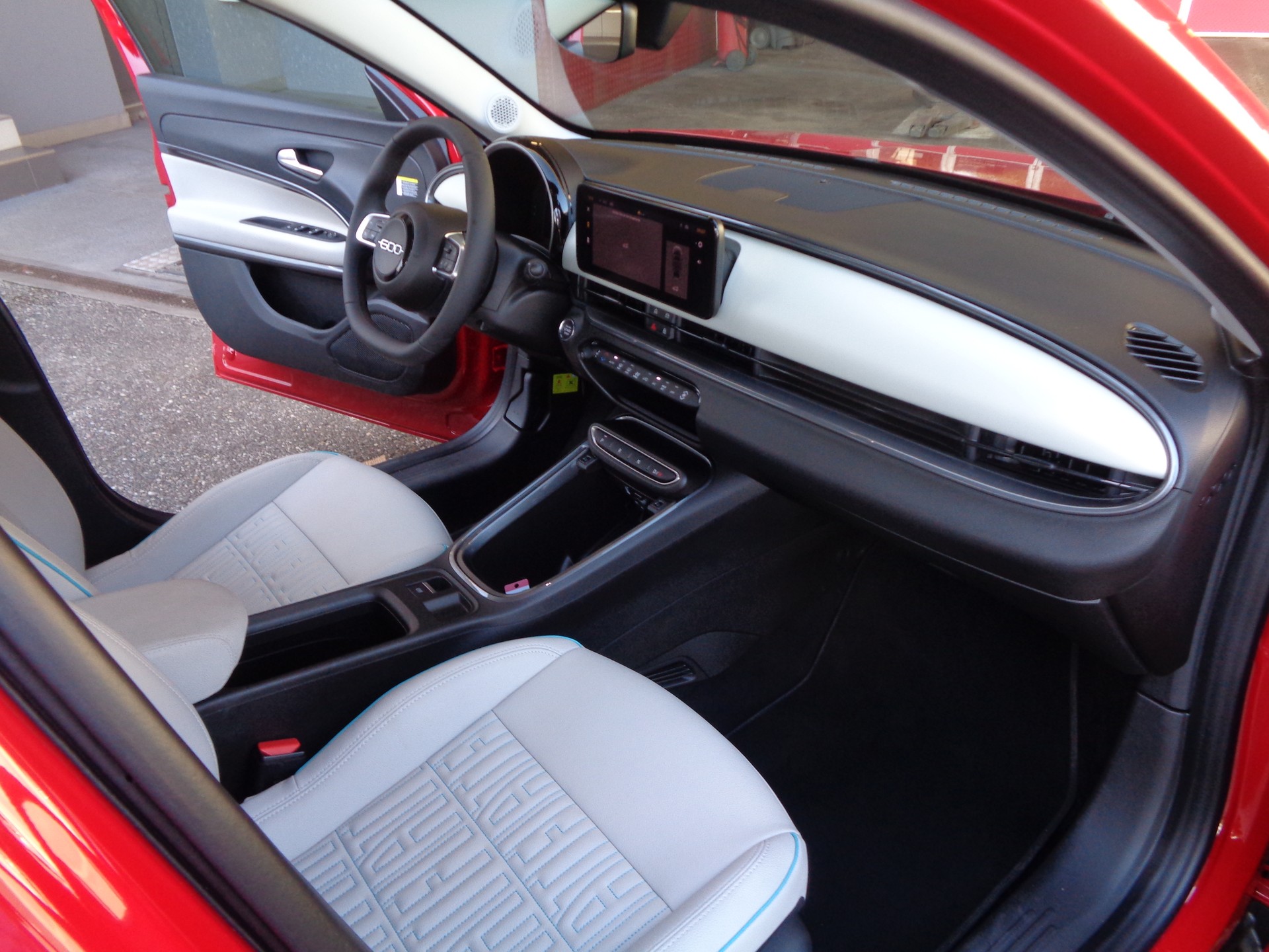 FIAT 600h MildHybrid La Prima-image-7