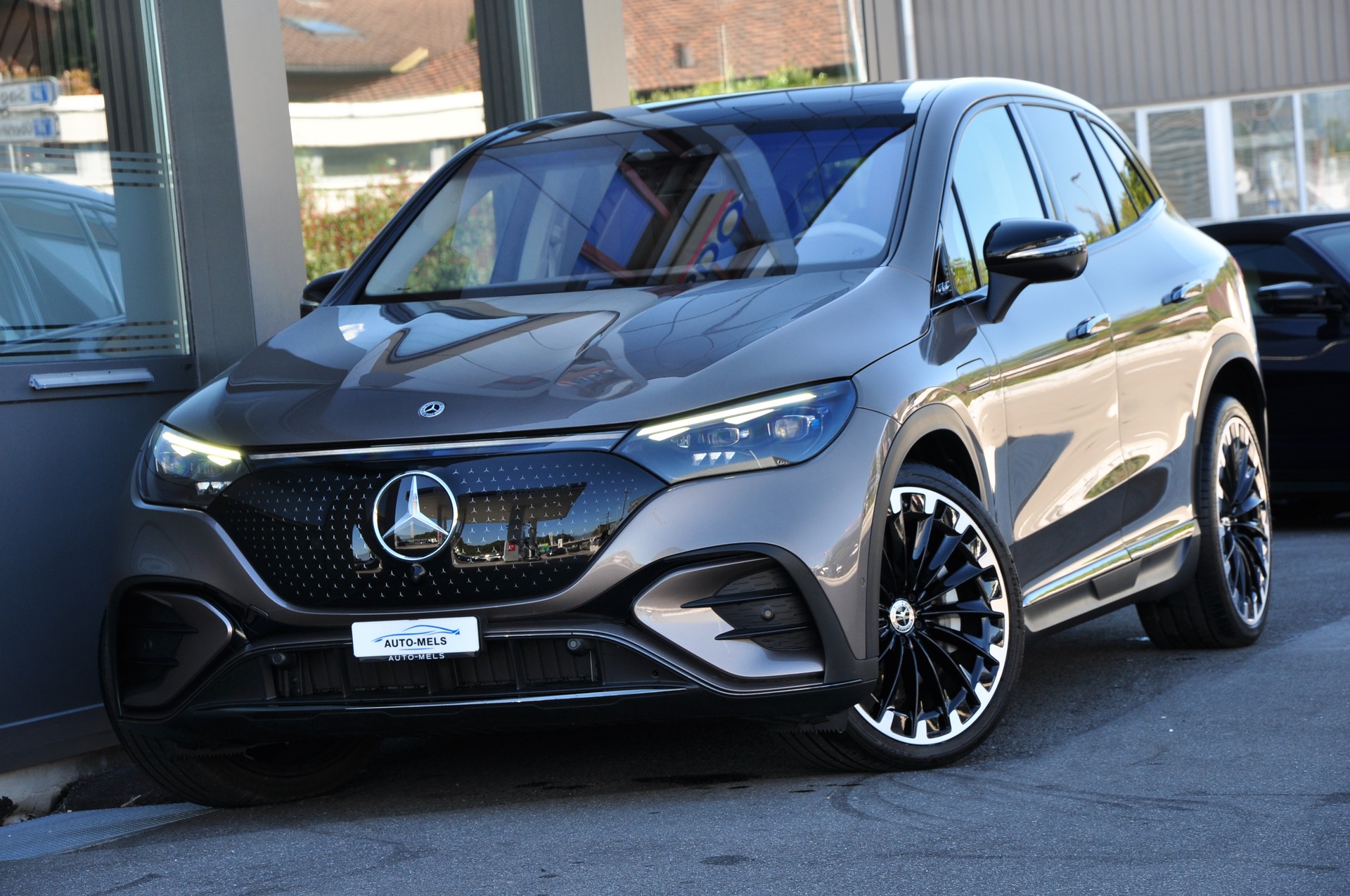 MERCEDES-BENZ EQE SUV 500 4 Matic Executive Edition-image-3