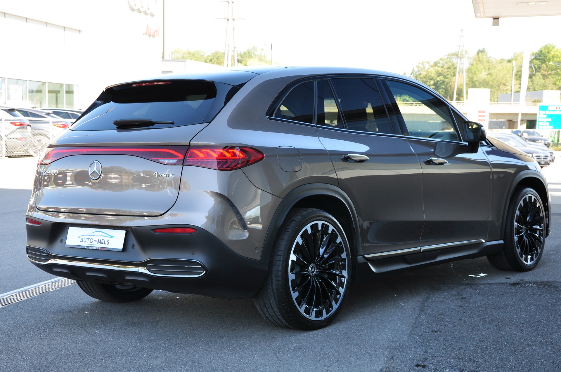 MERCEDES-BENZ EQE SUV 500 4 Matic Executive Edition-image-12