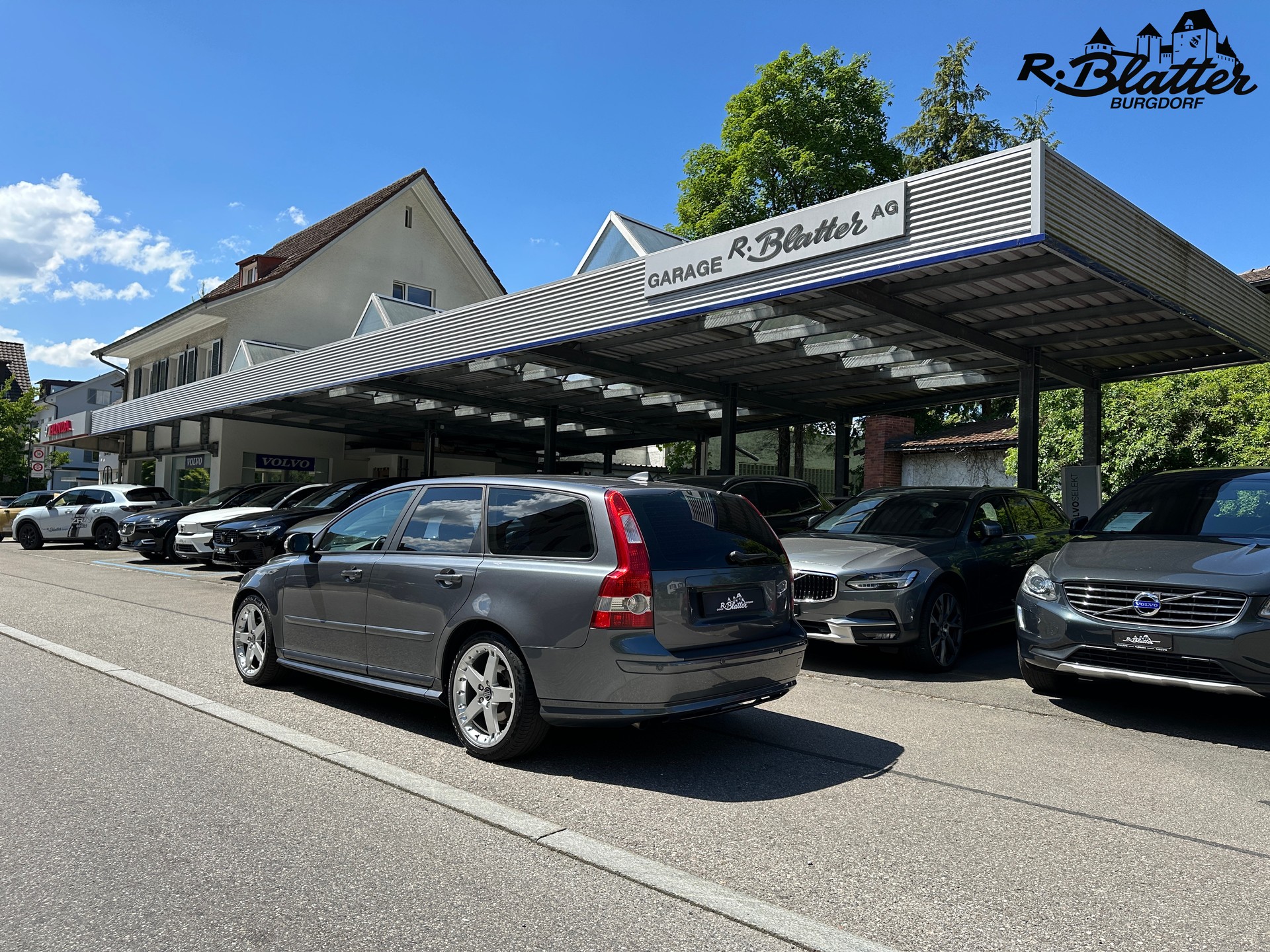 VOLVO V50 T5 Stockholm-showroom-element-3