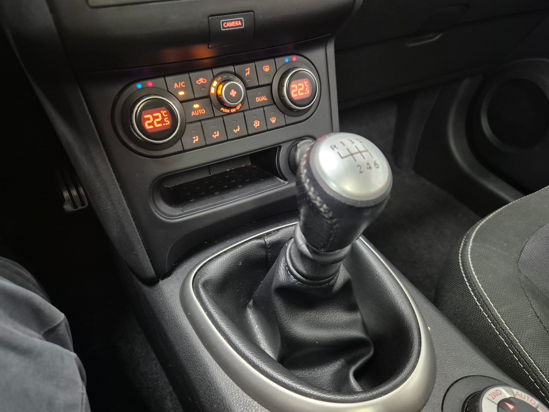 NISSAN Qashqai 2.0 4WD i-Way-image-11