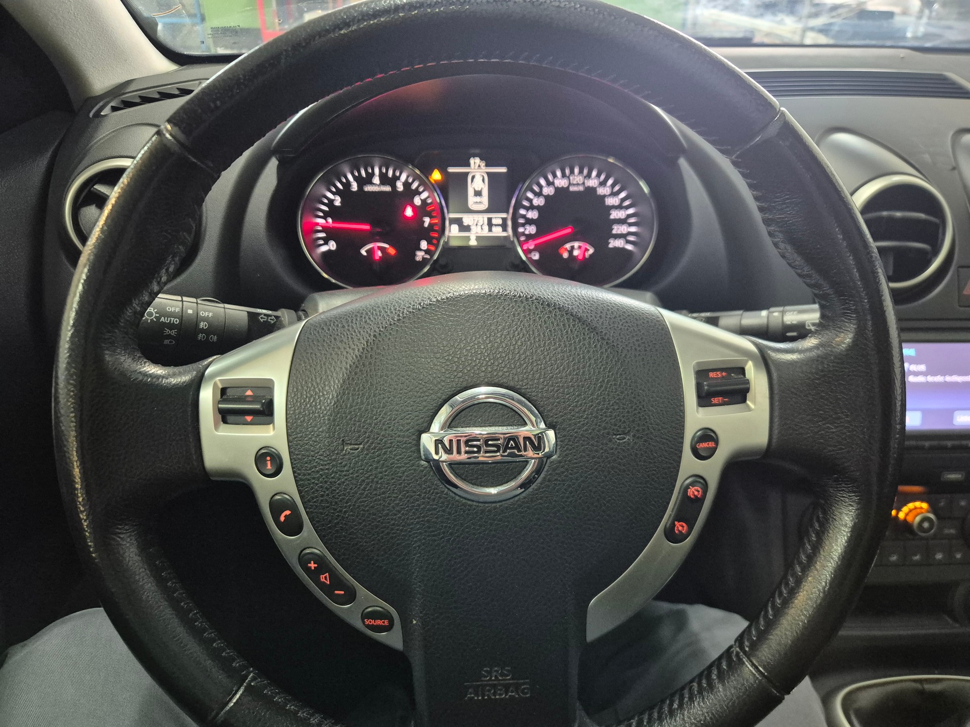 NISSAN Qashqai 2.0 4WD i-Way-image-8
