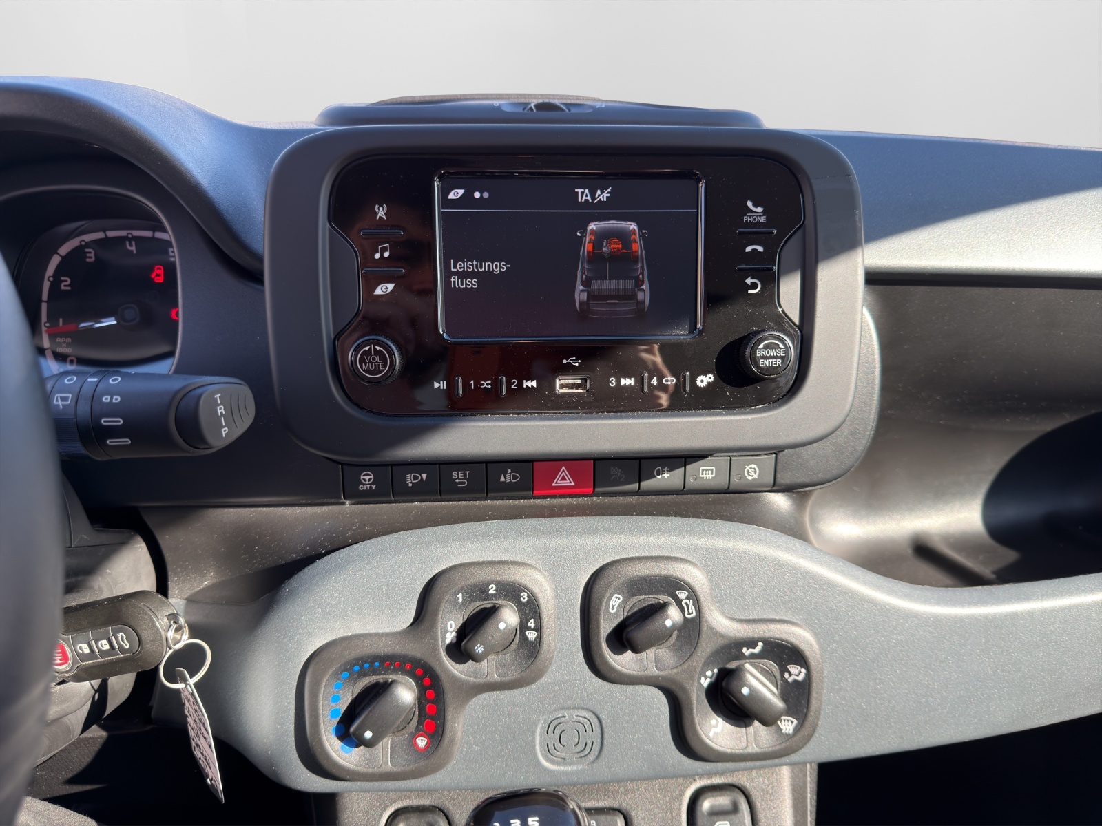 FIAT Panda 1.0 Hybrid Cult-image-10