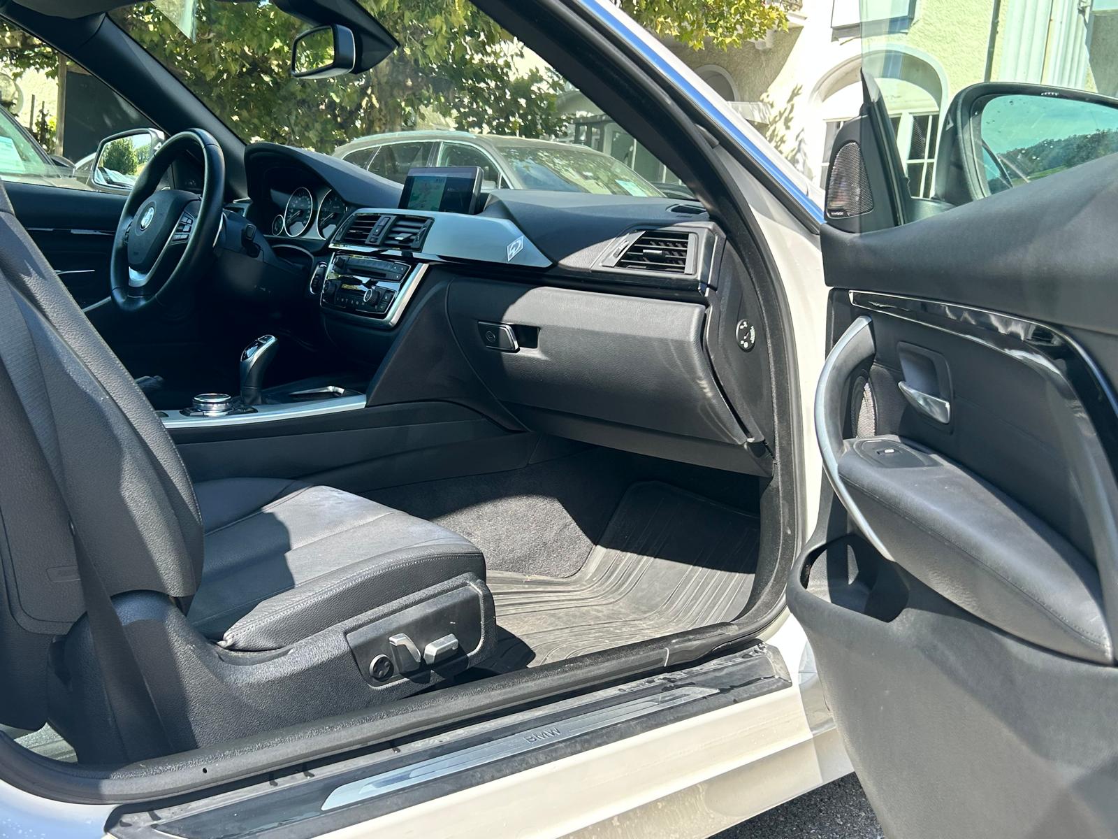 BMW 430i Cabriolet xDrive Luxury Line Steptronic-image-24