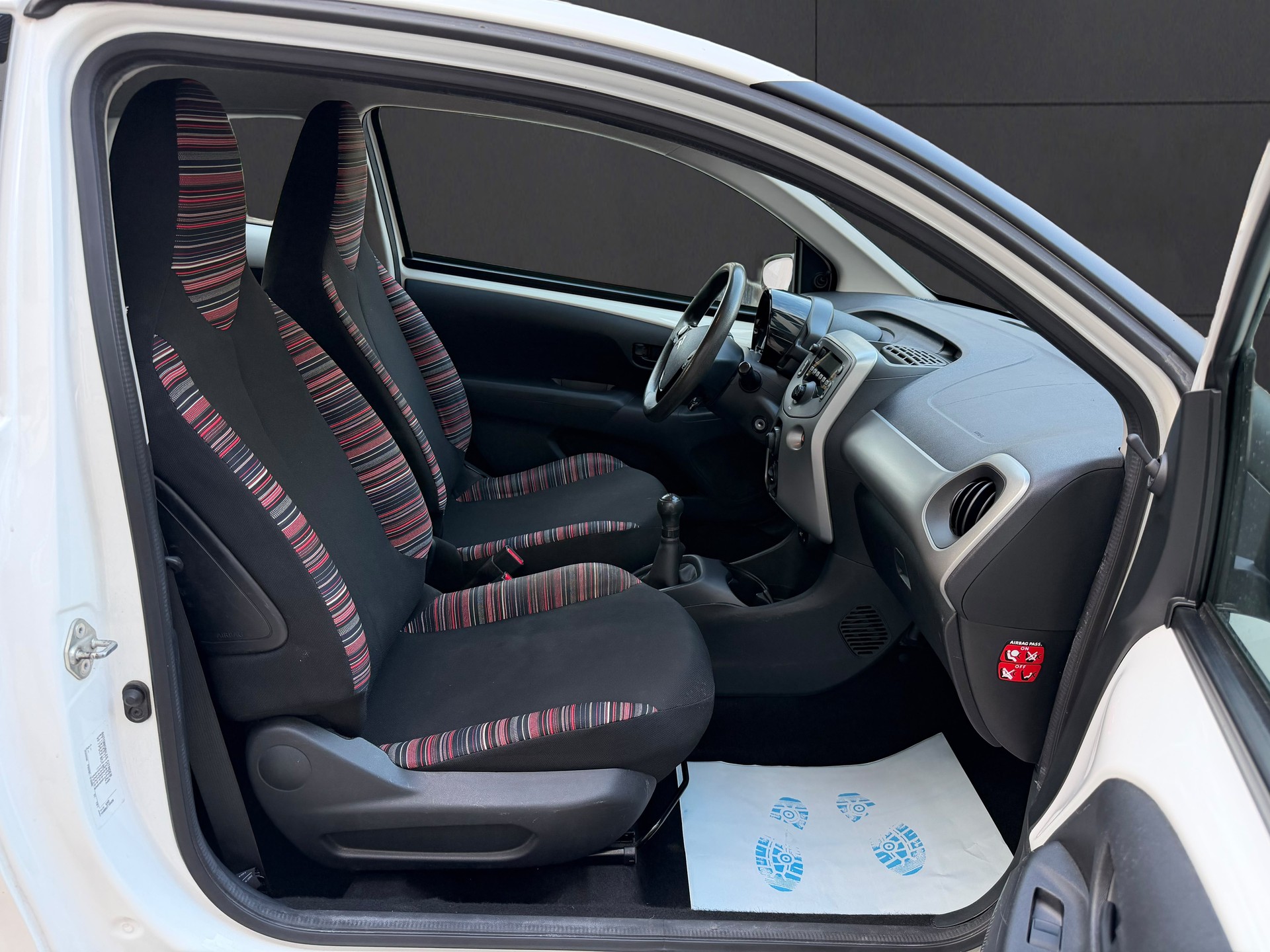 CITROEN C1 1.0 VTi Feel-image-12