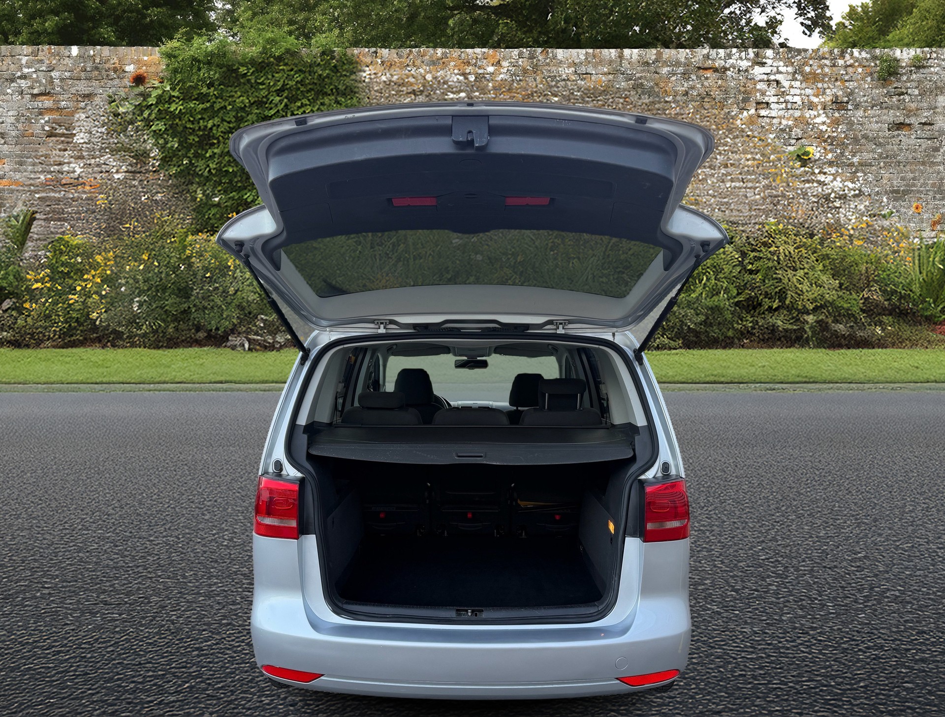 VW Touran 1.6 TDI Comfortline DSG-image-15