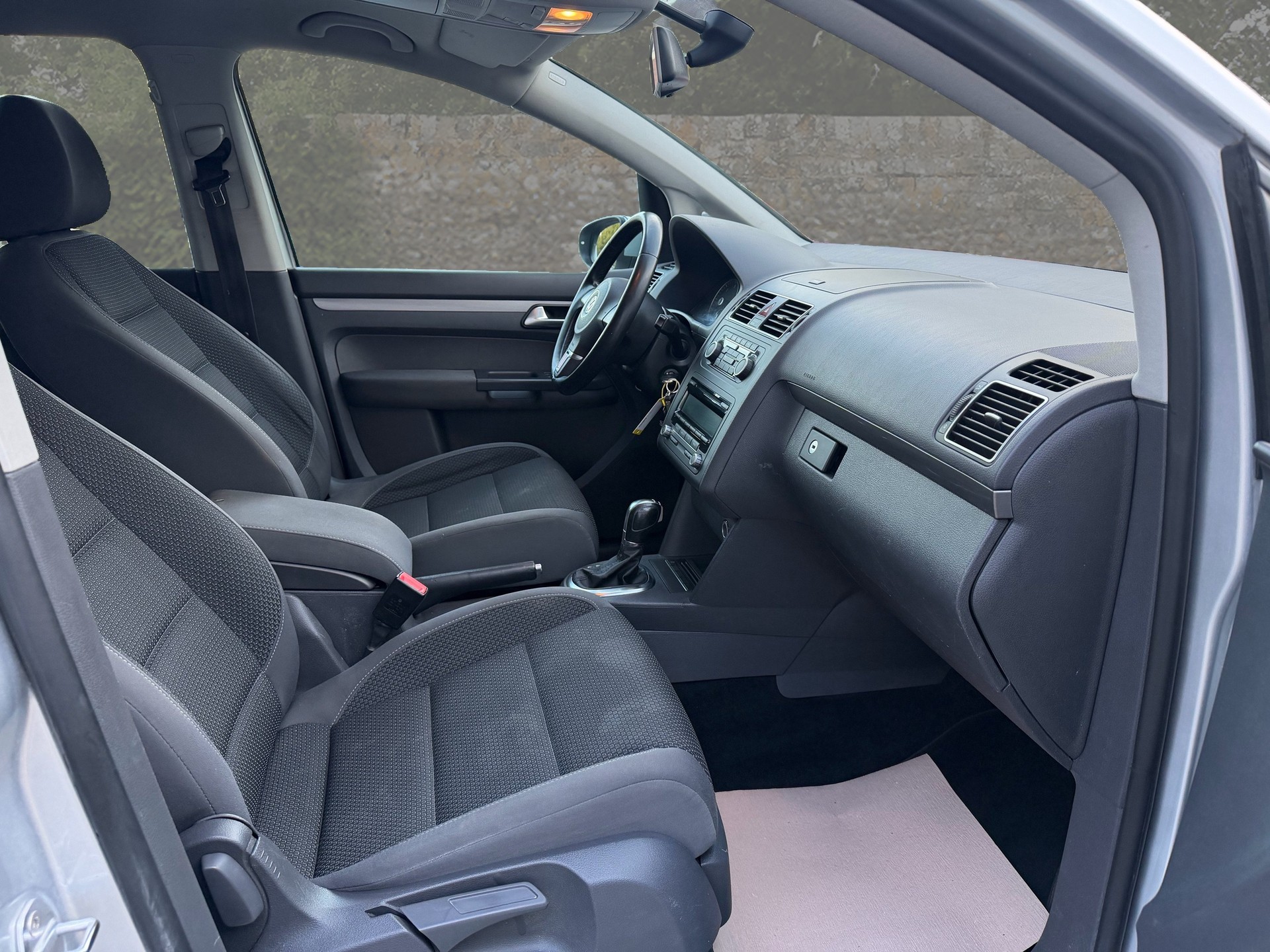 VW Touran 1.6 TDI Comfortline DSG-image-11