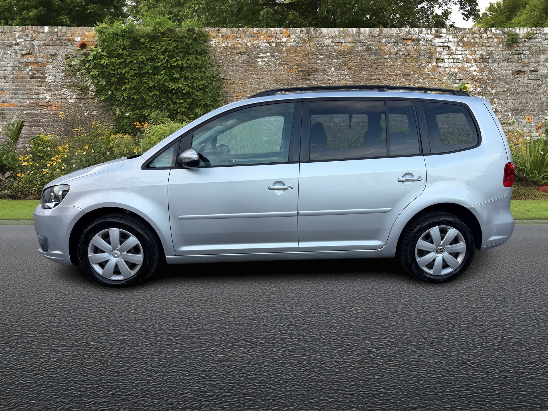 VW Touran 1.6 TDI Comfortline DSG-image-1