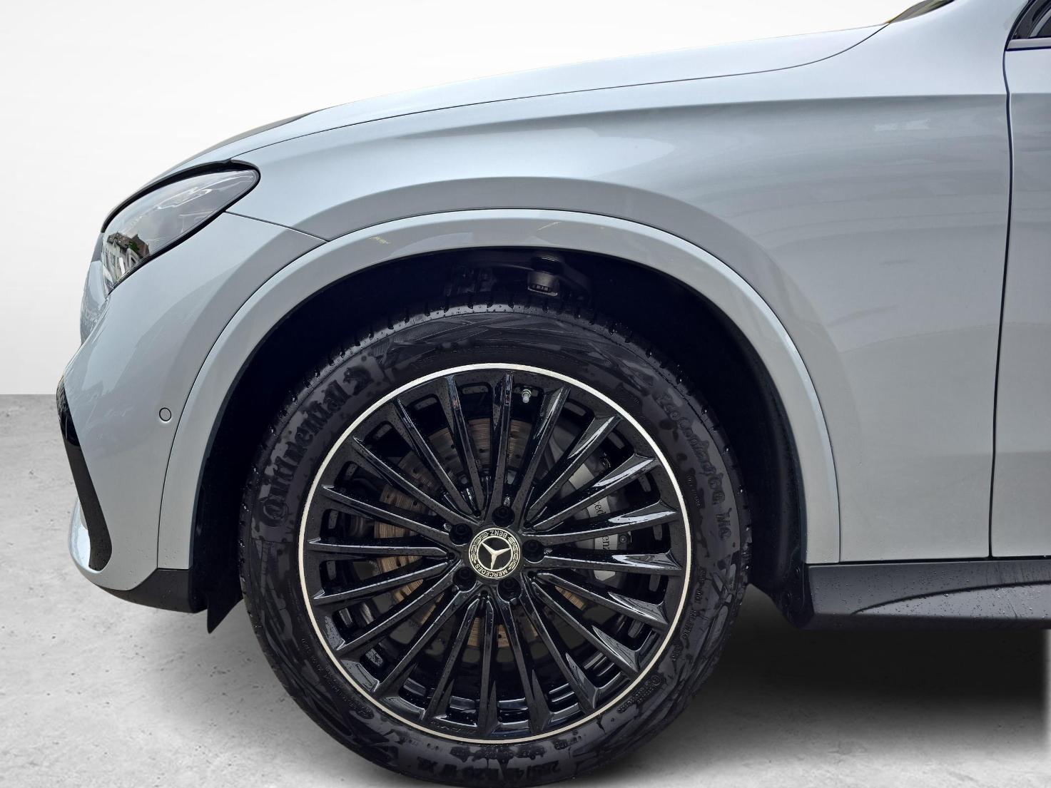 MERCEDES-BENZ GLC 220 d 4MATIC AMG Line-image-12