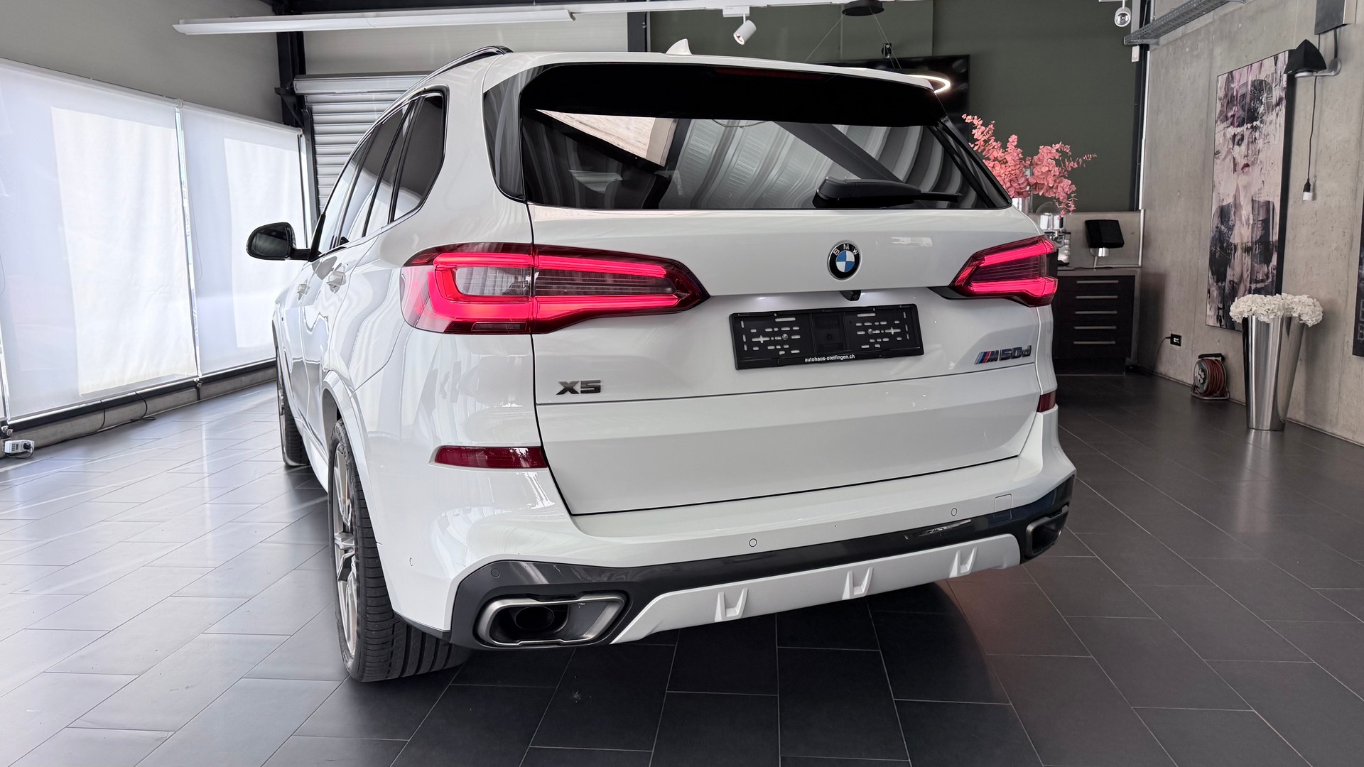BMW X5 M50d xDrive-image-24